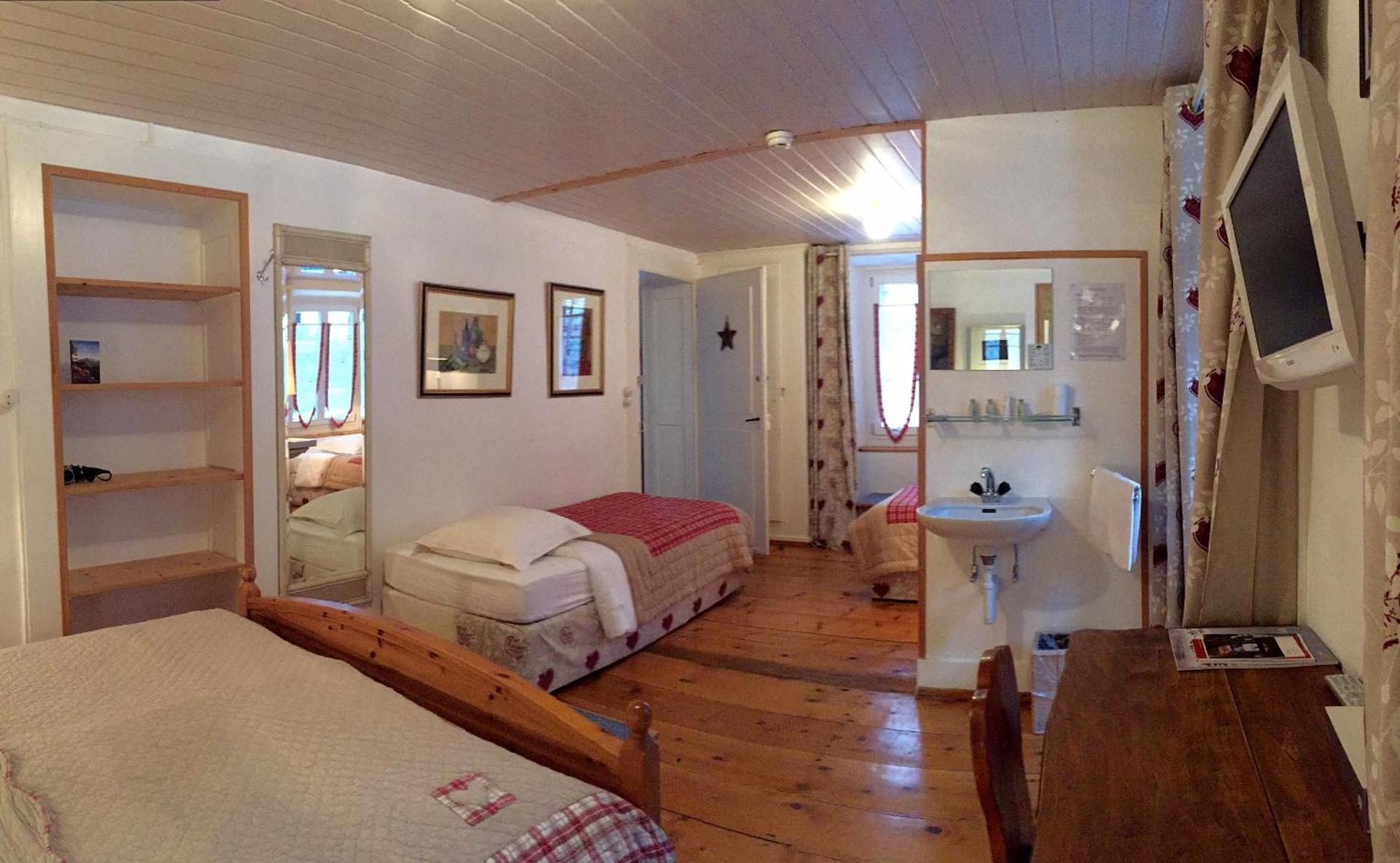 Photo of the whole room