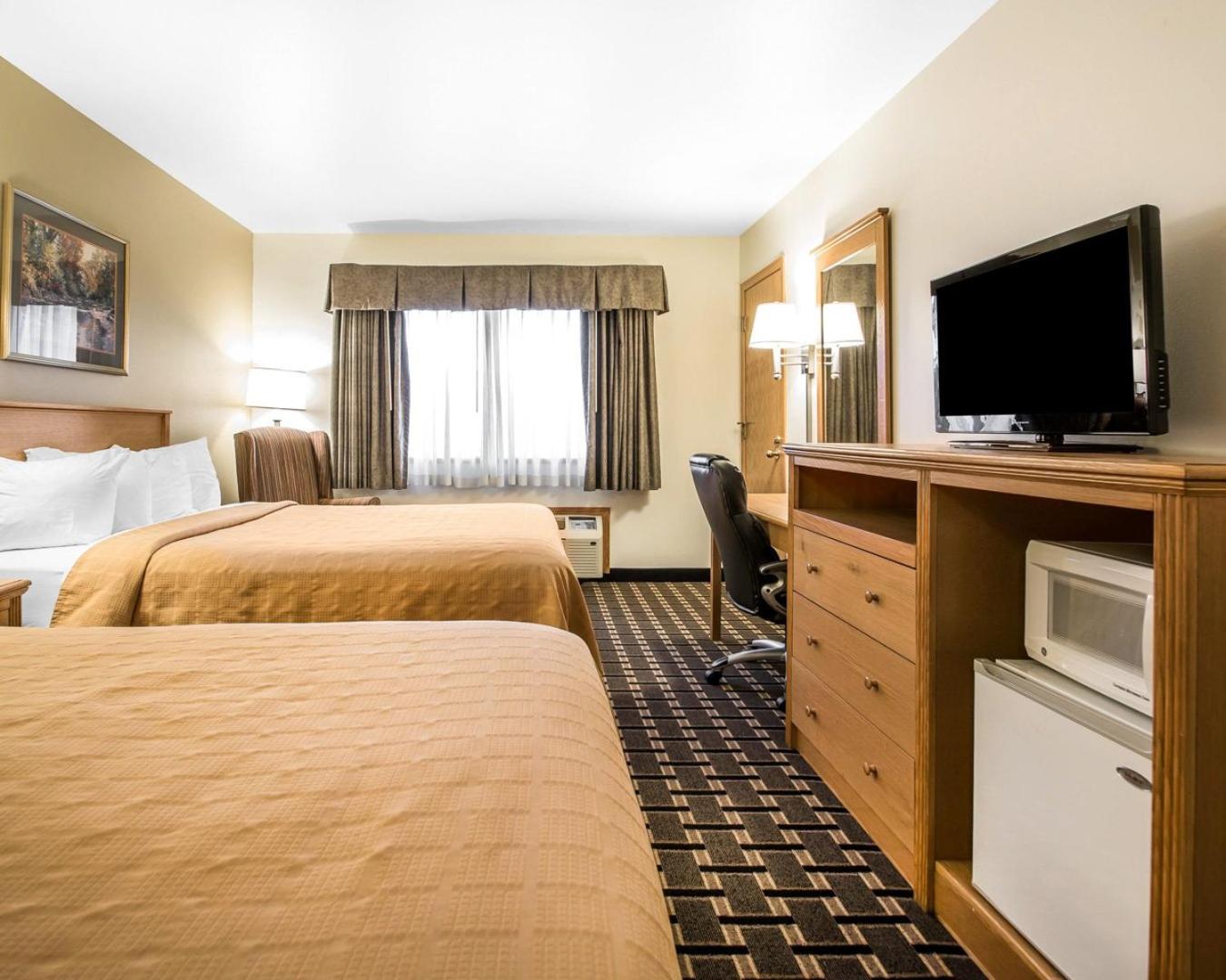 Queen Room with Two Queen Beds - Non-Smoking