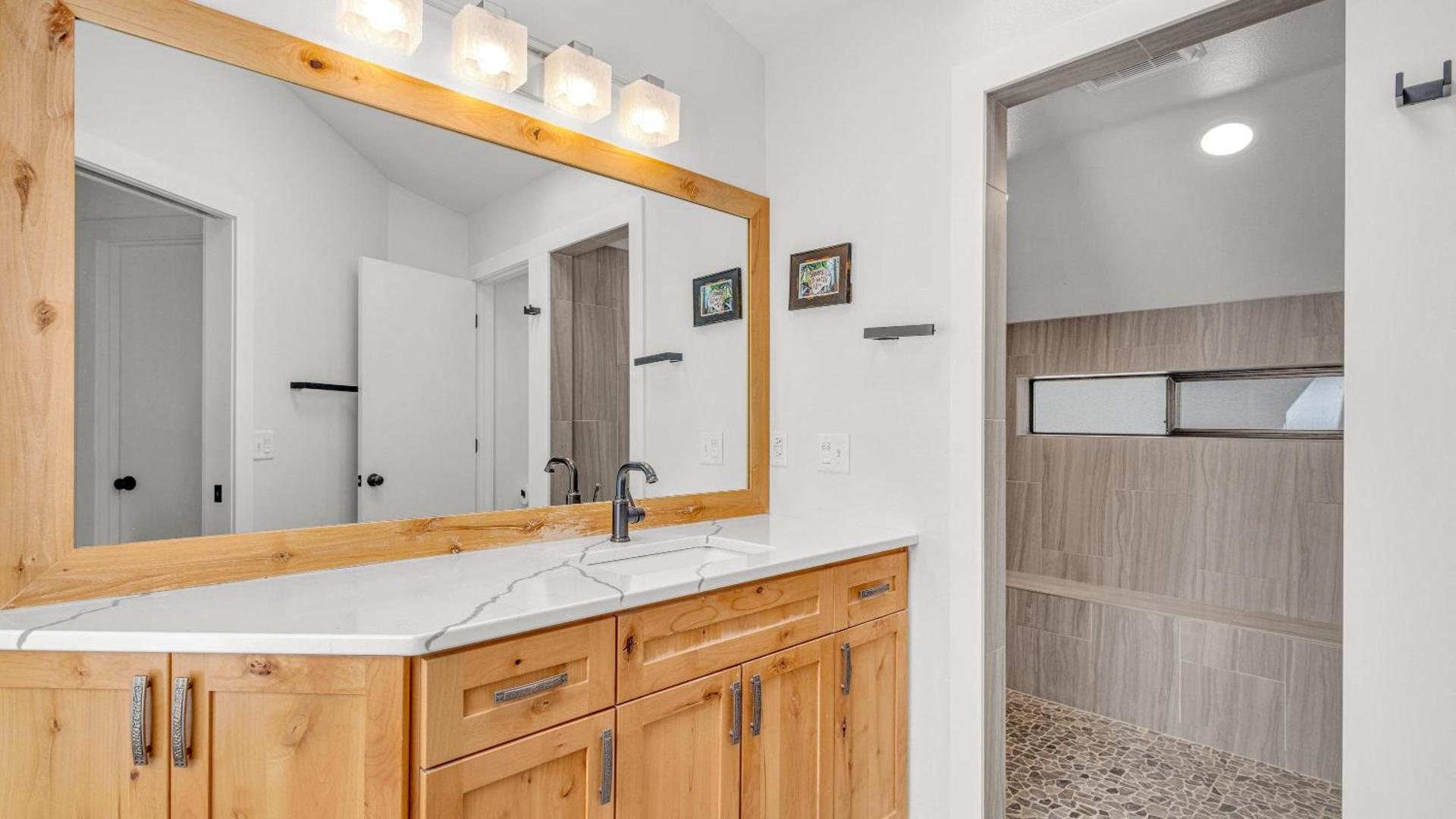 Diamond Peak - Unit 20