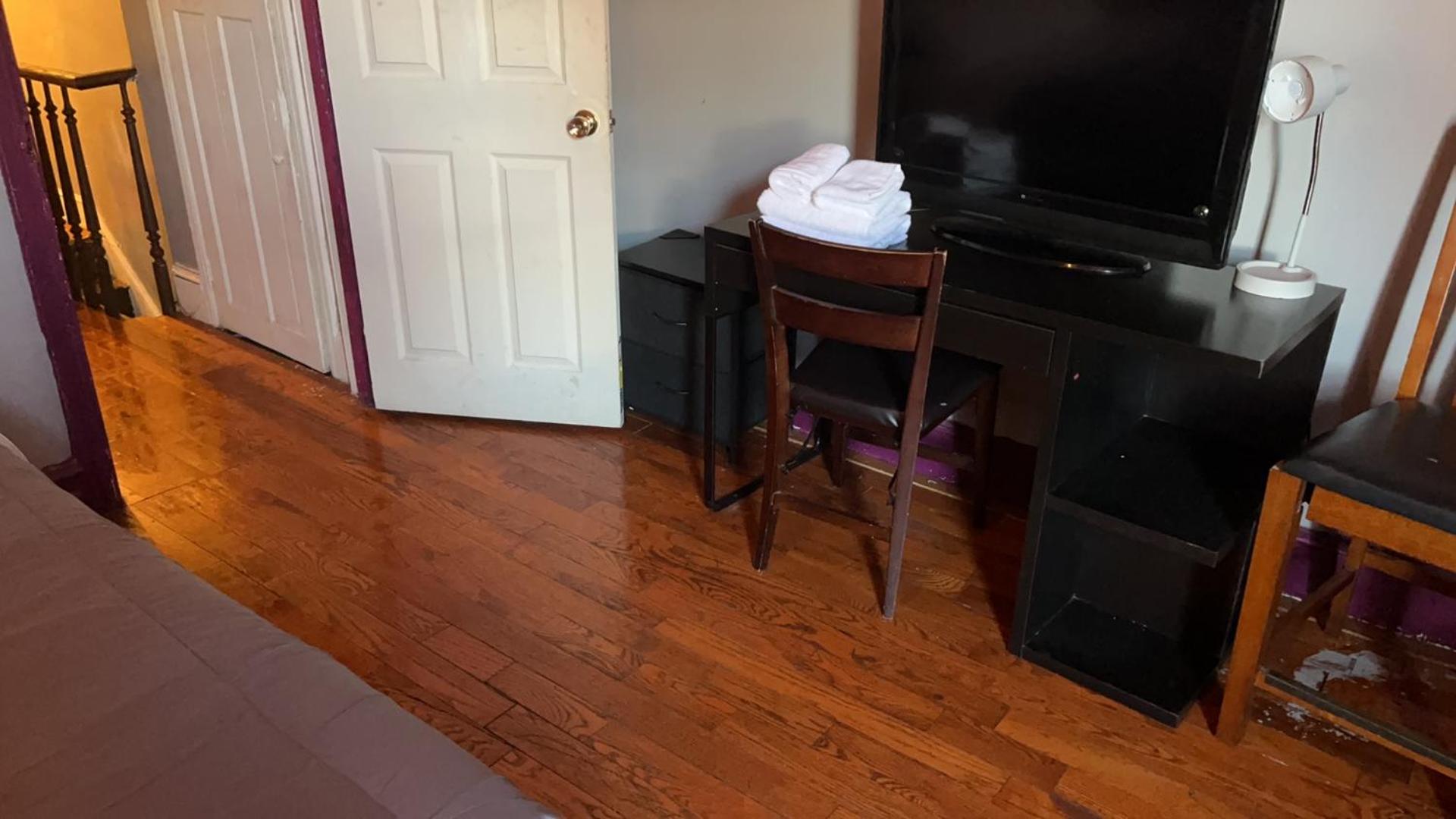 2218 N Colorado Master Queen Room