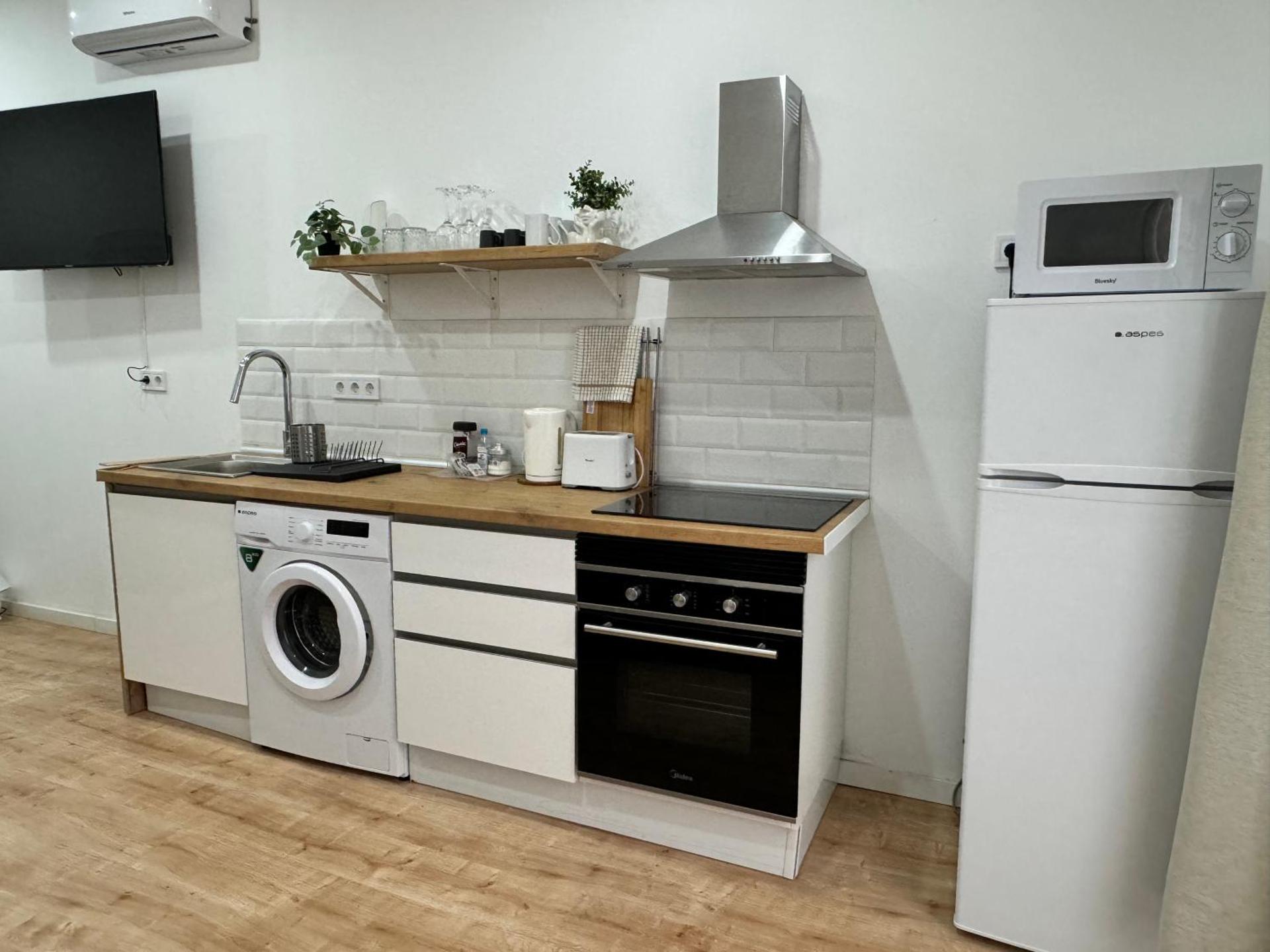 Kitchen or kitchenette