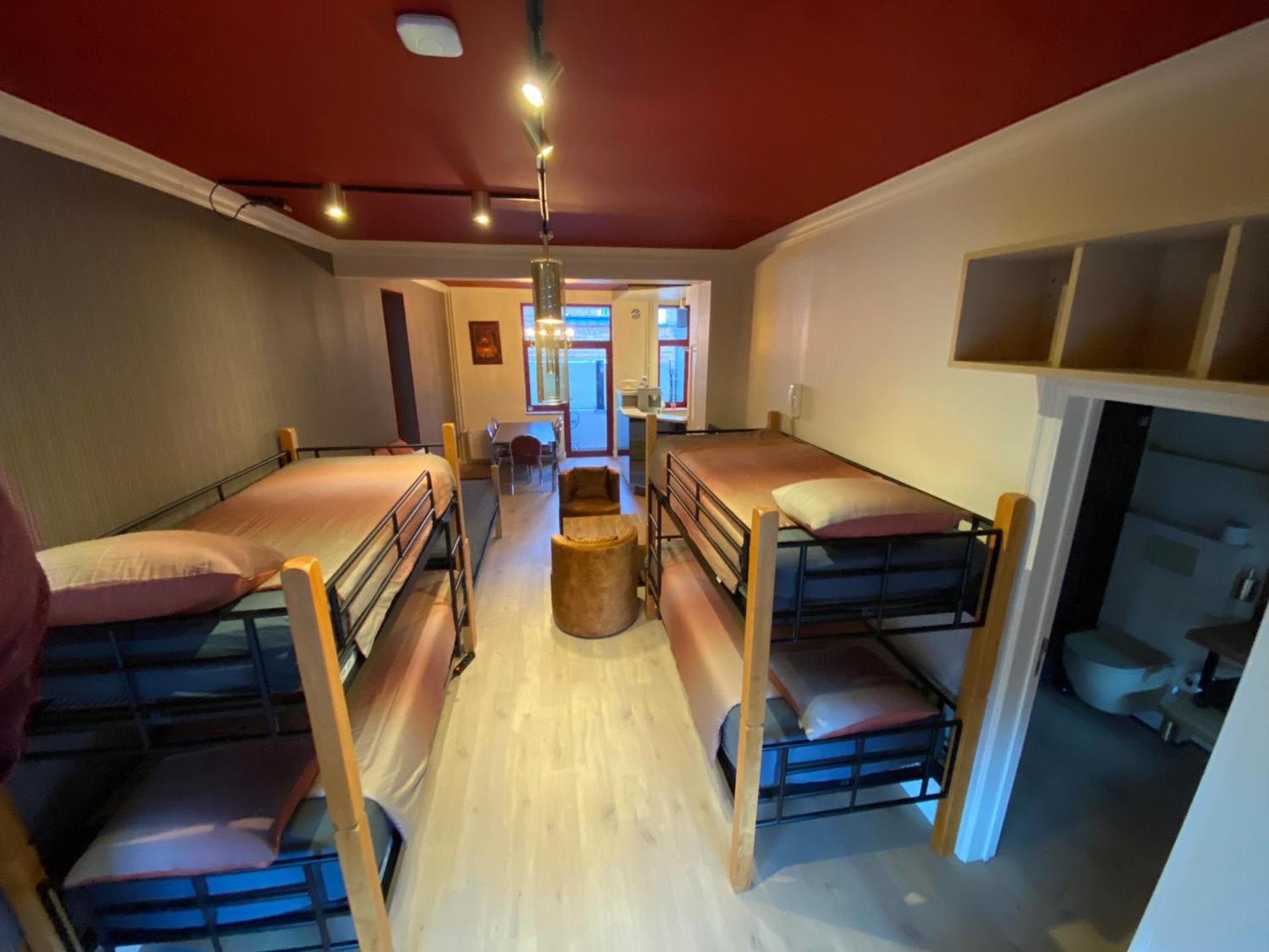 J and R Brussels City Apartment