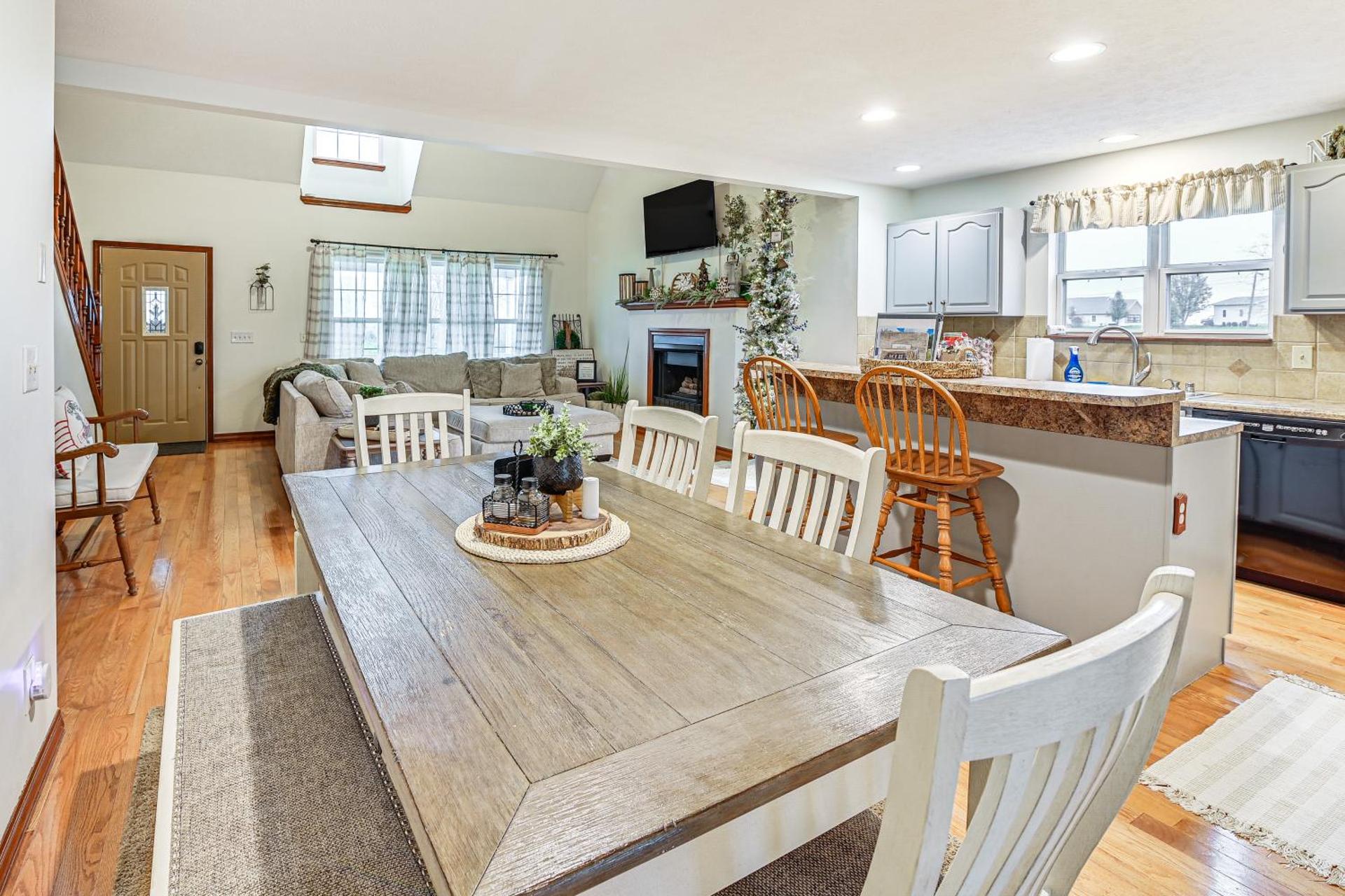 Williamstown Gem with Private Pool and Hot Tub!