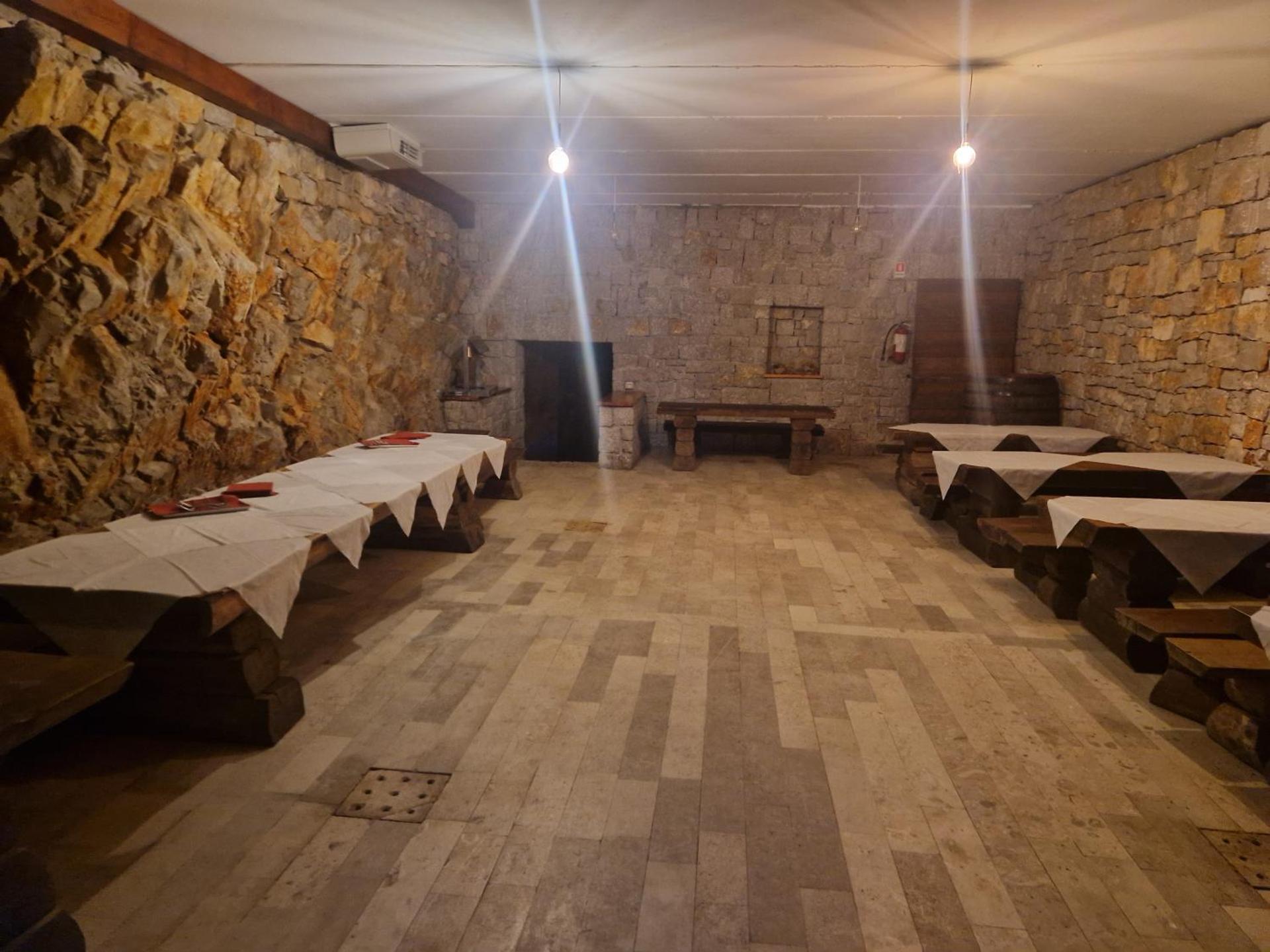 Meeting/conference room