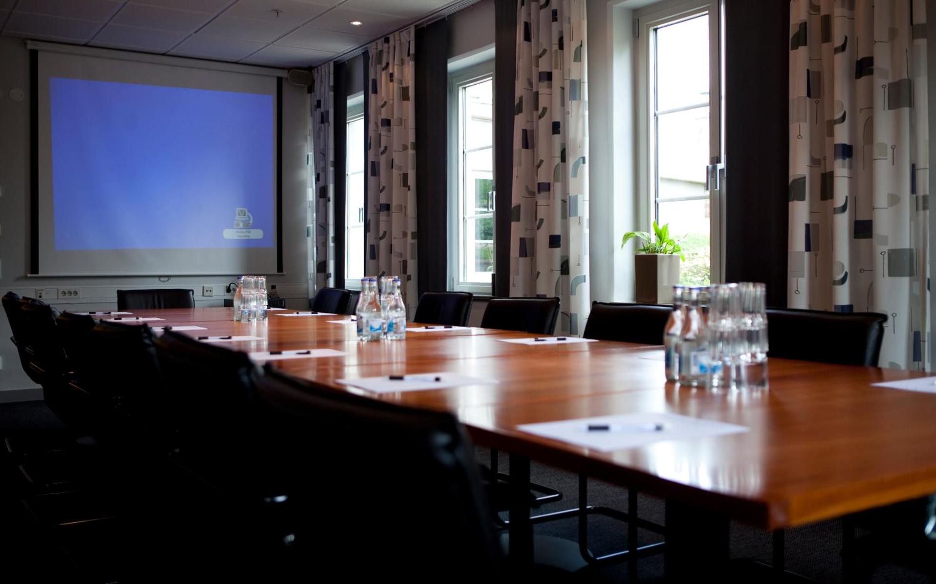 Meeting/conference room