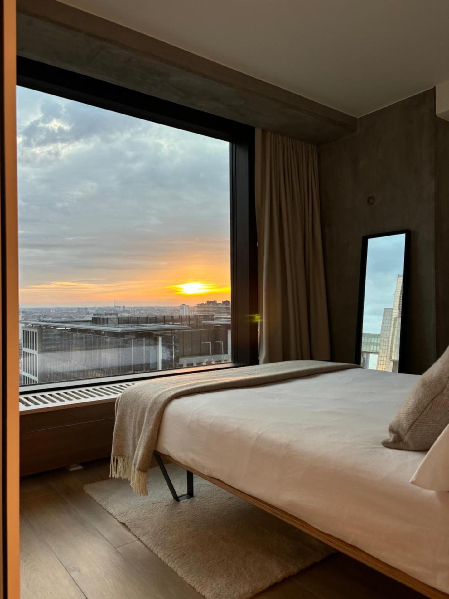 Beautiful Apartment with Panoramic View of center with roof terrace