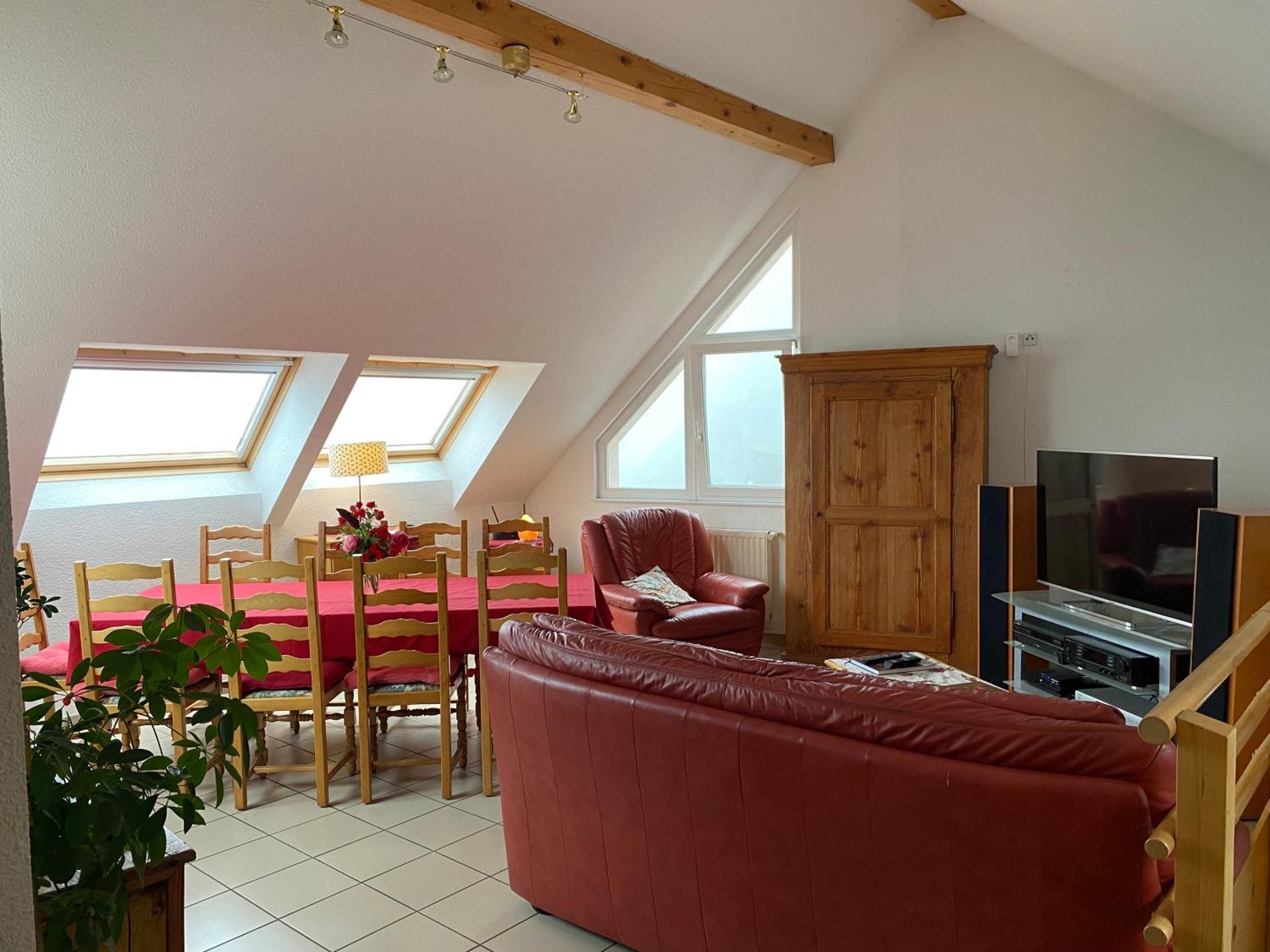 Communal lounge/ TV room