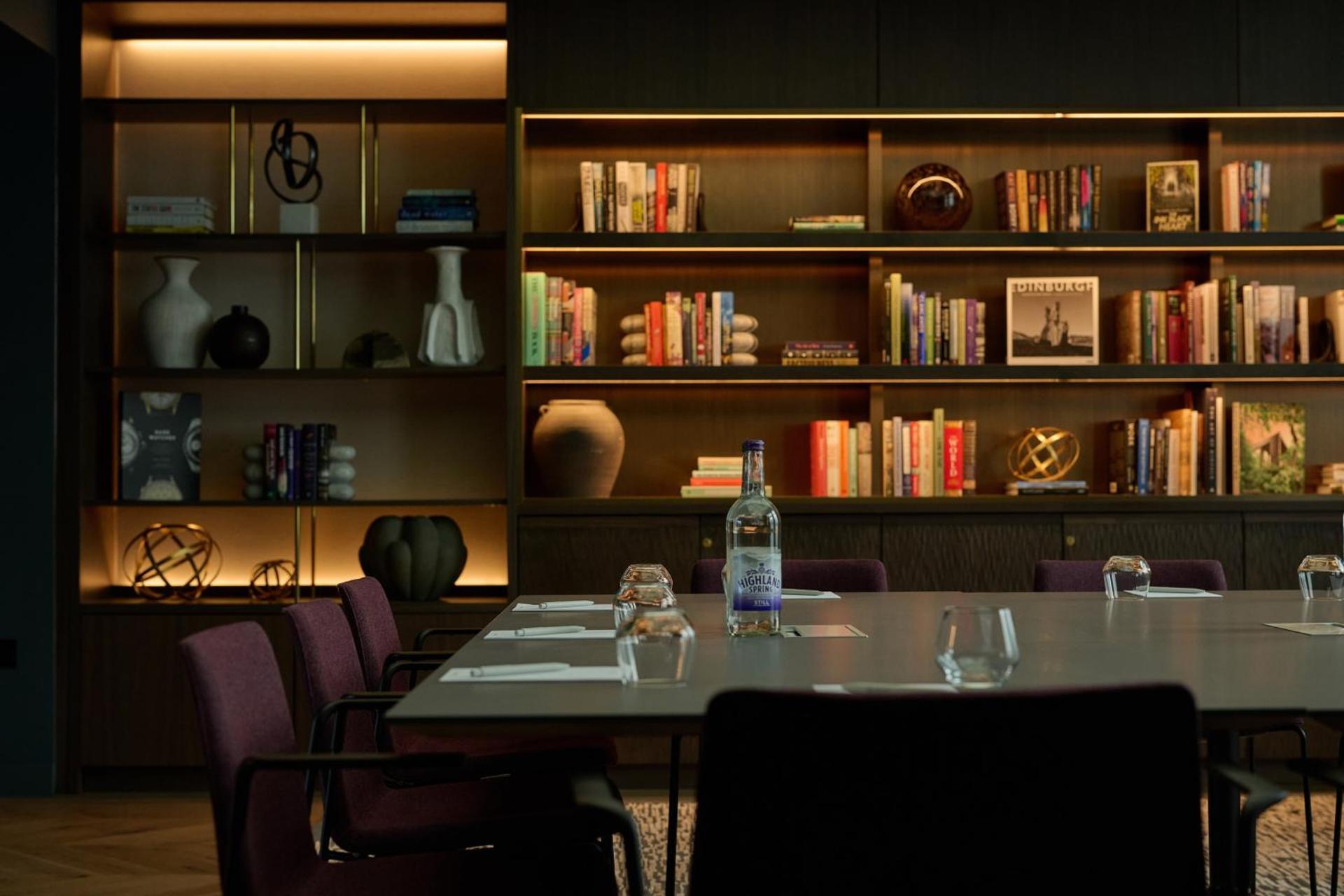 Meeting/conference room