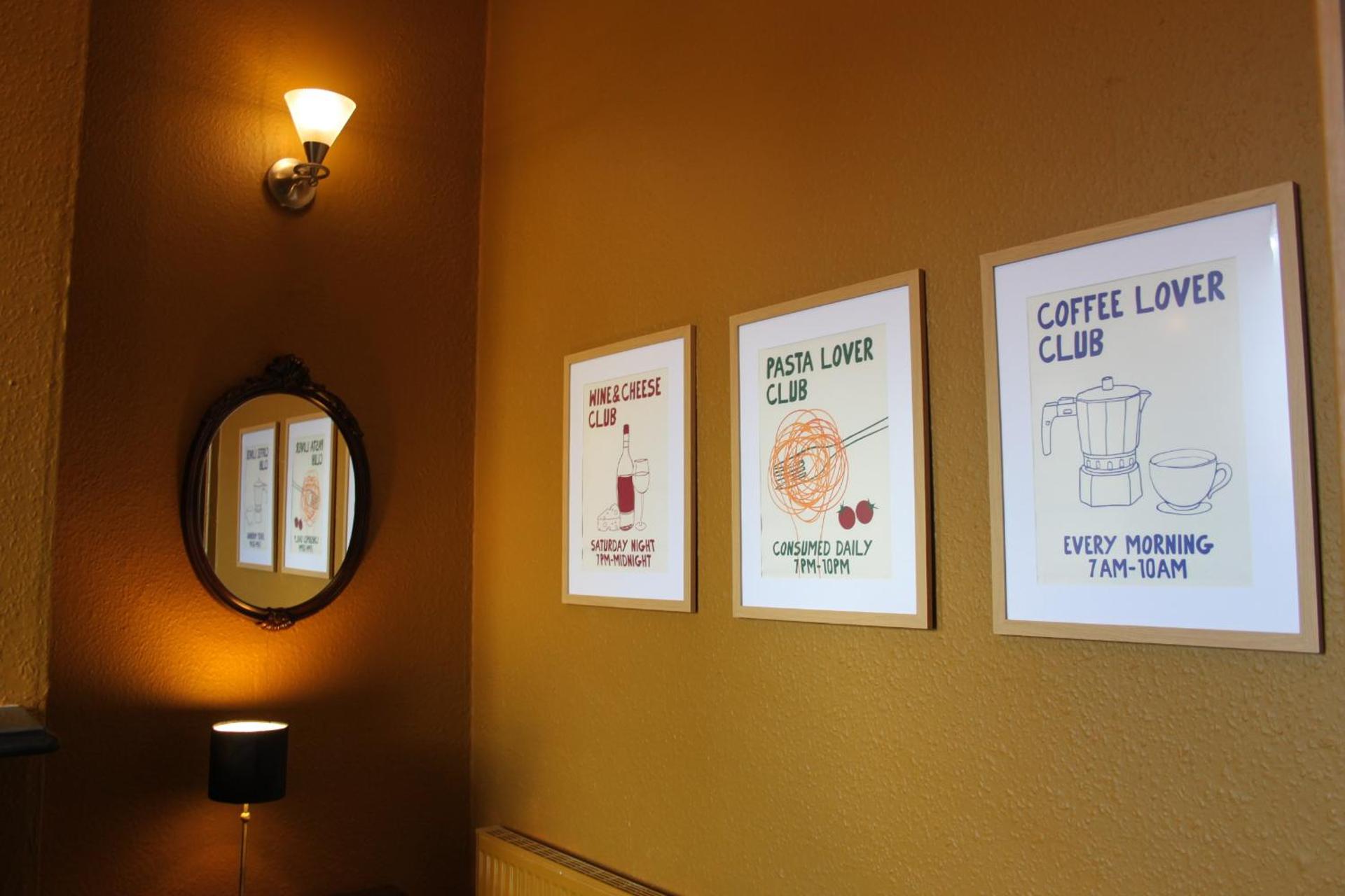 Hen and Stag Pad, Large Group Accom Digbeth Sleeps 24