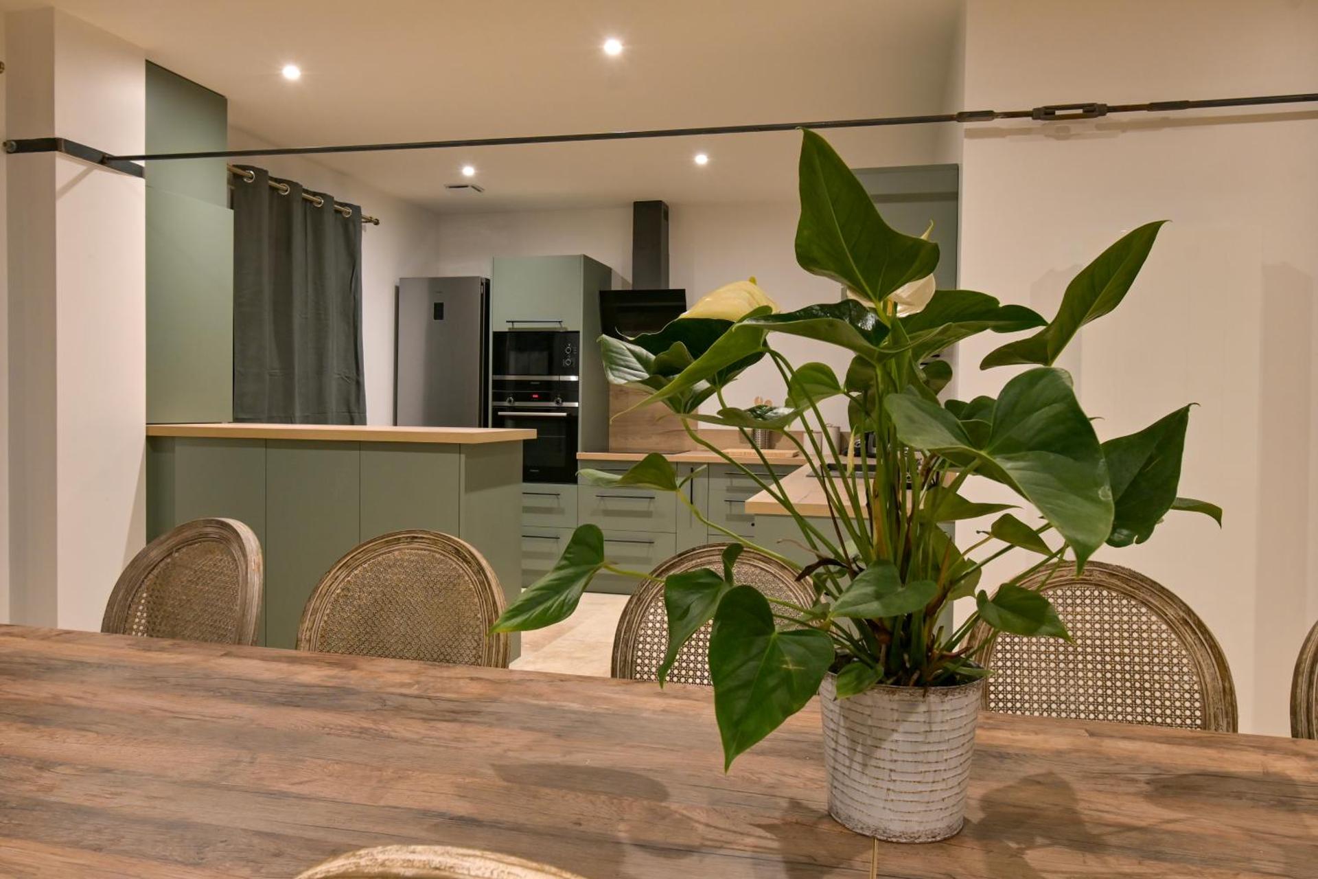 Kitchen or kitchenette