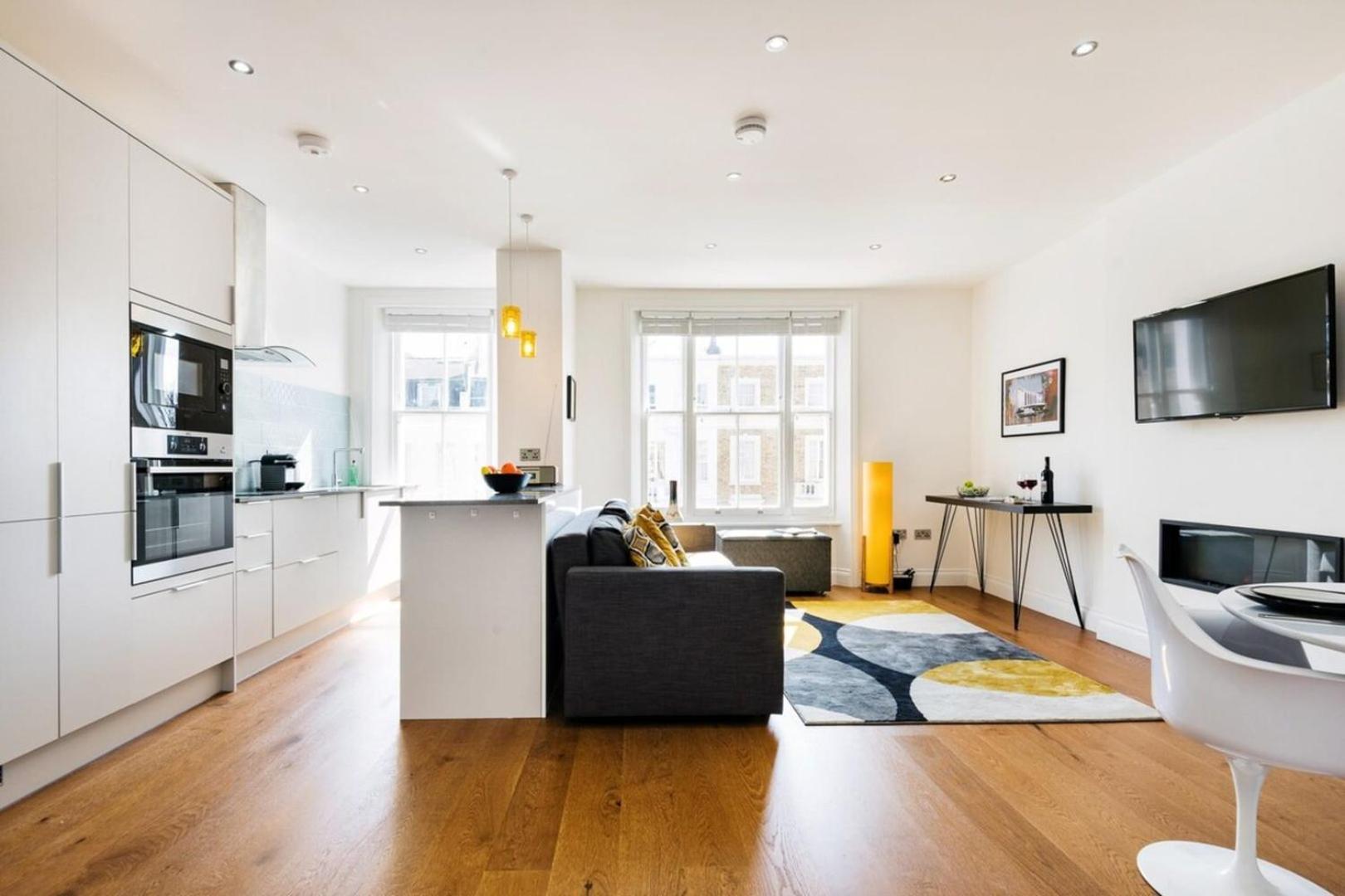 Bright and Modern Earls Court Gem