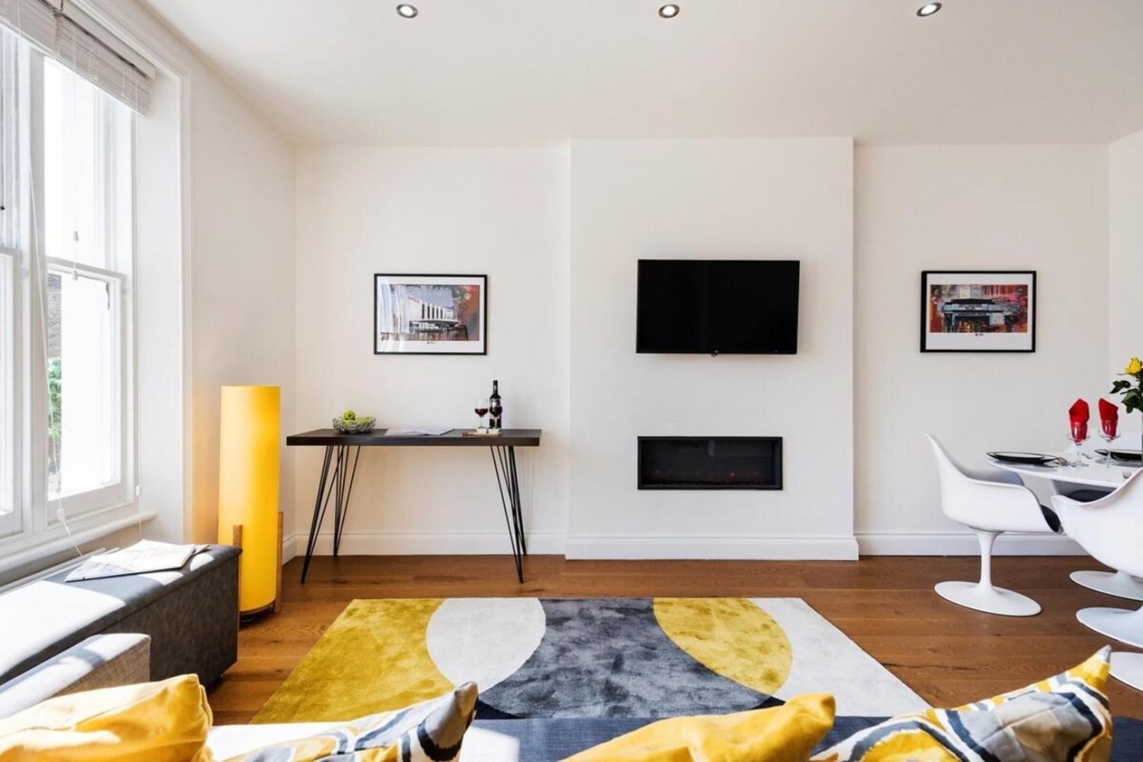Bright and Modern Earls Court Gem