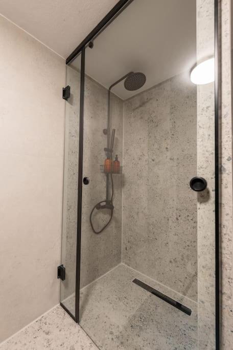 Iris Luxury Apartment