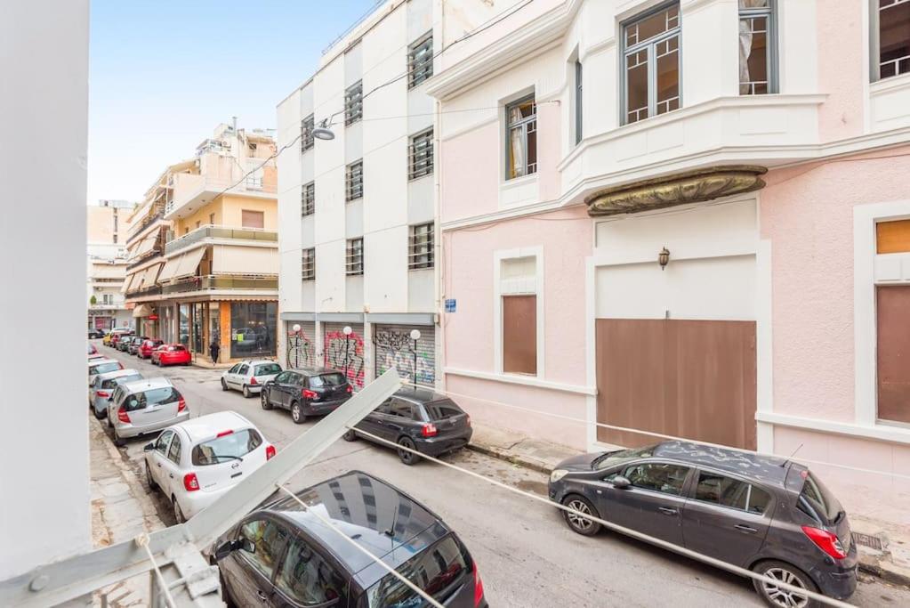 Beautiful central apartment next to the Metro