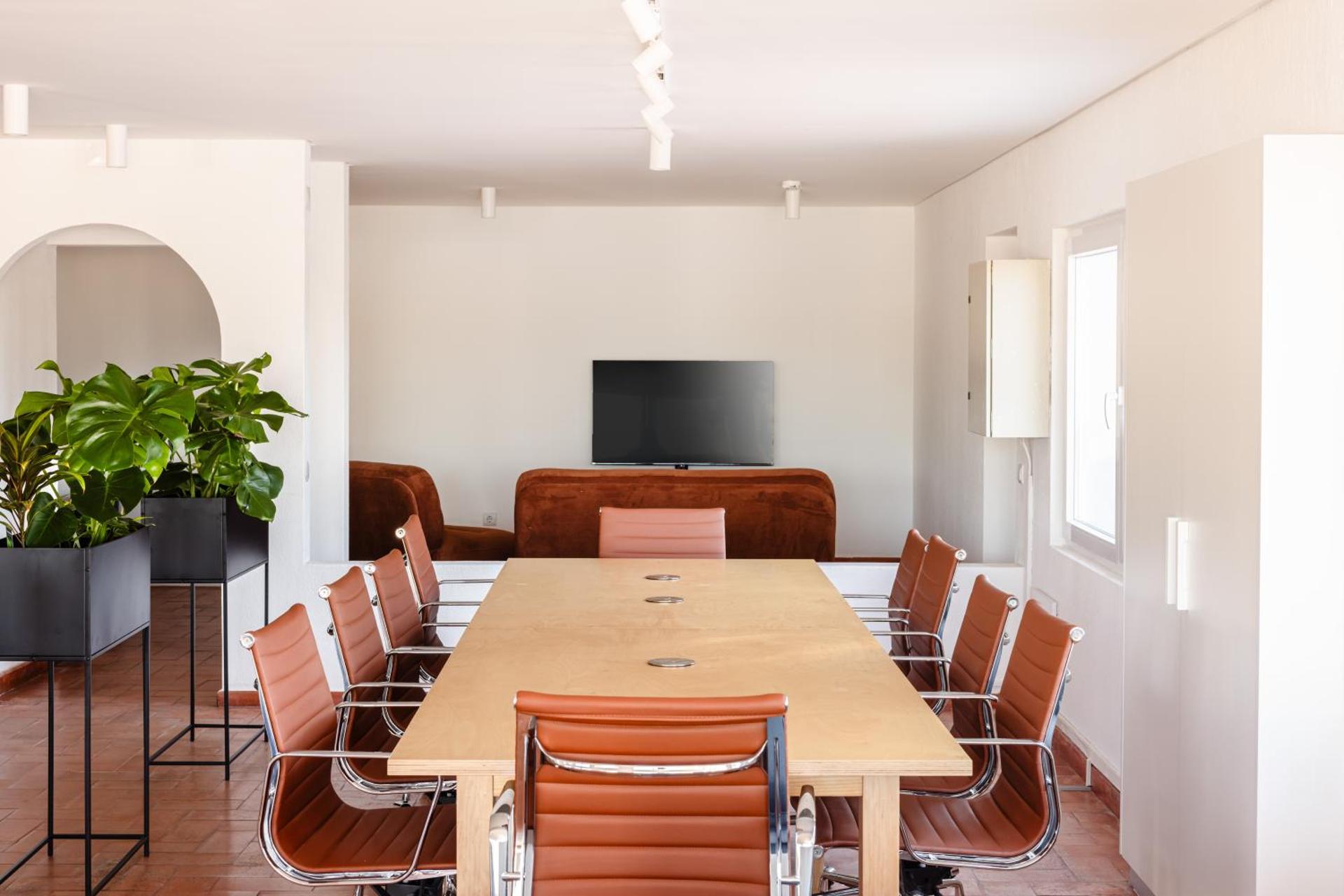 Communal lounge/ TV room