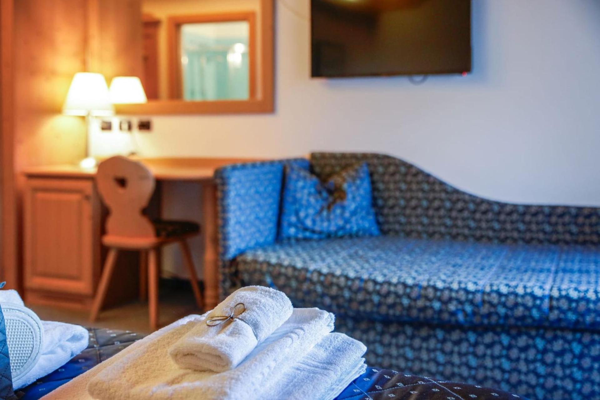 Superior Double or Twin Room with Mountain View