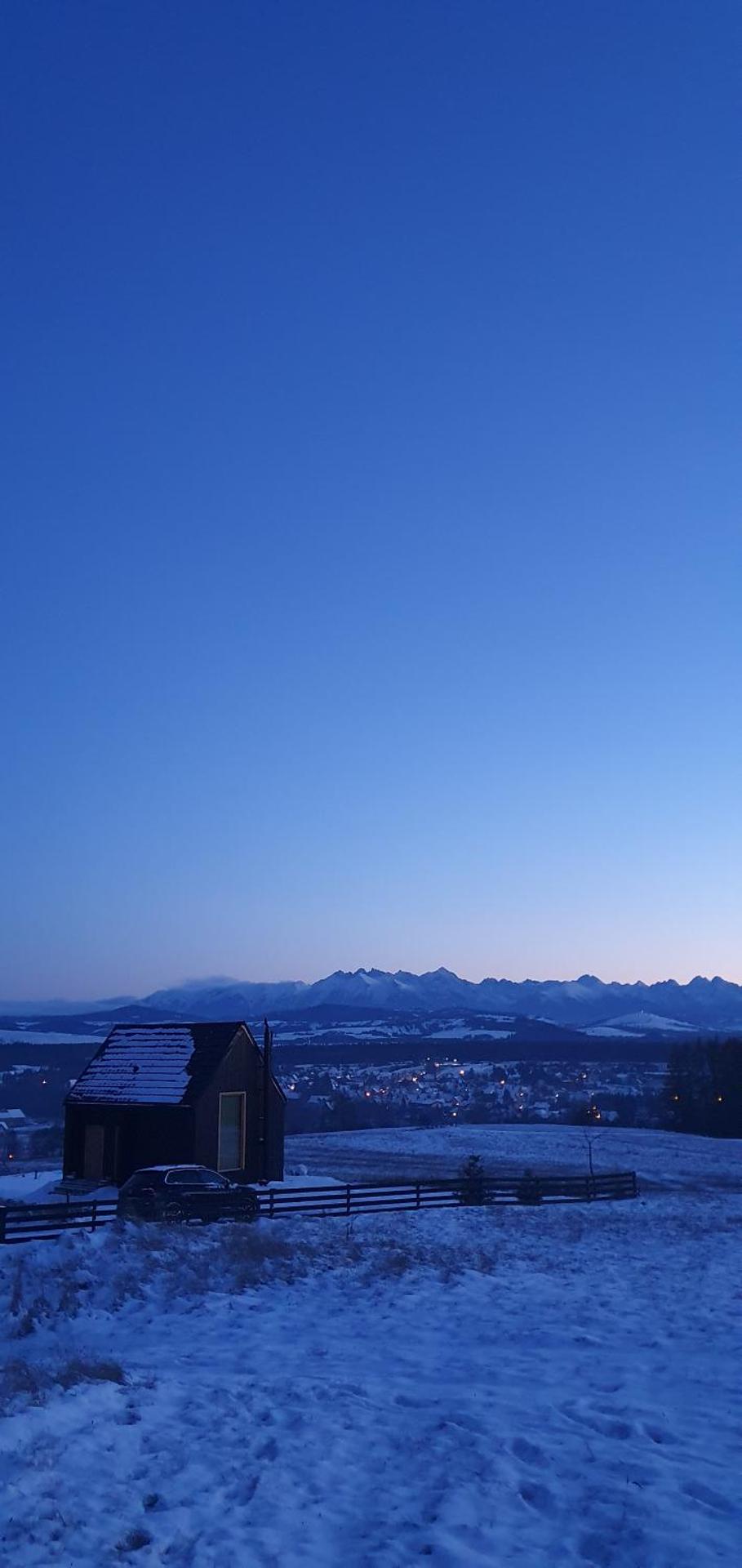 PrzyStań nad Listepką domek nowoczesna stodoła z widokiem na Tatry, Gorce i Pieniny