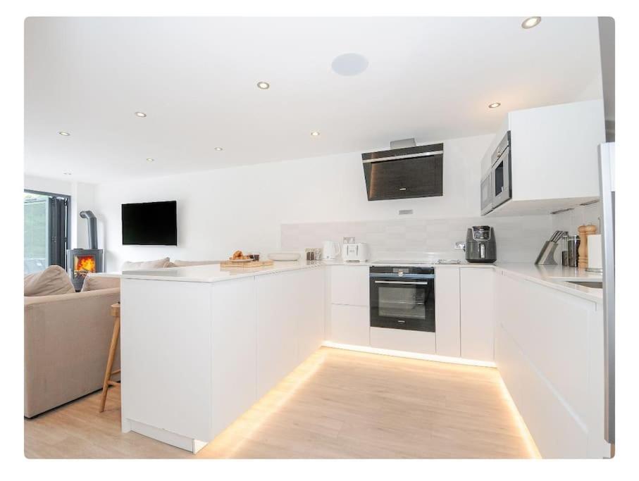 Newly Refurbished Beach Lodge