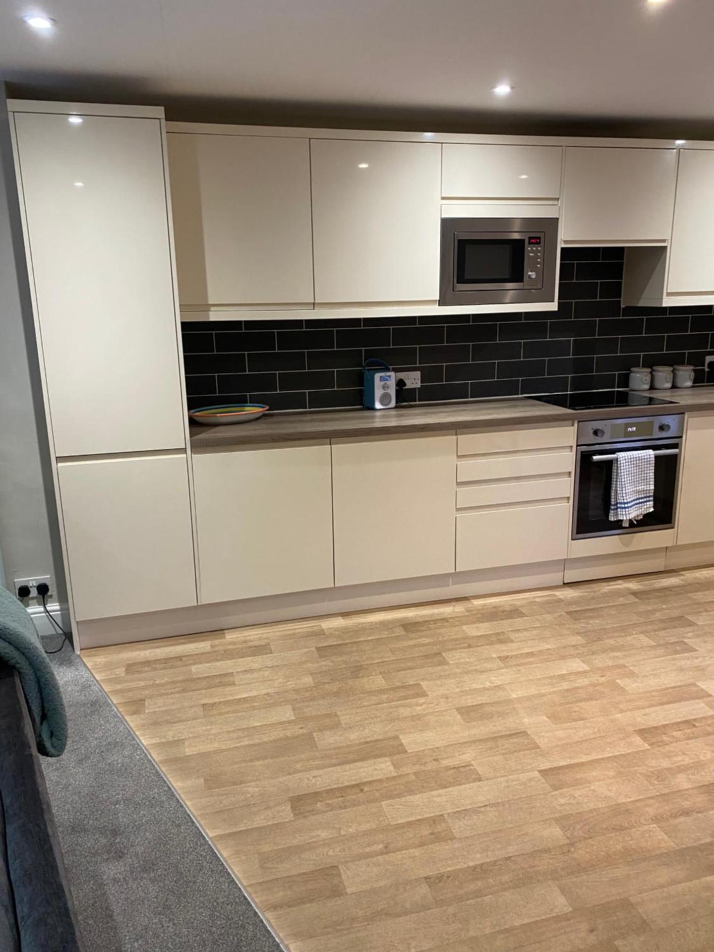 Kezbah2 22 the square centre of Dalston village