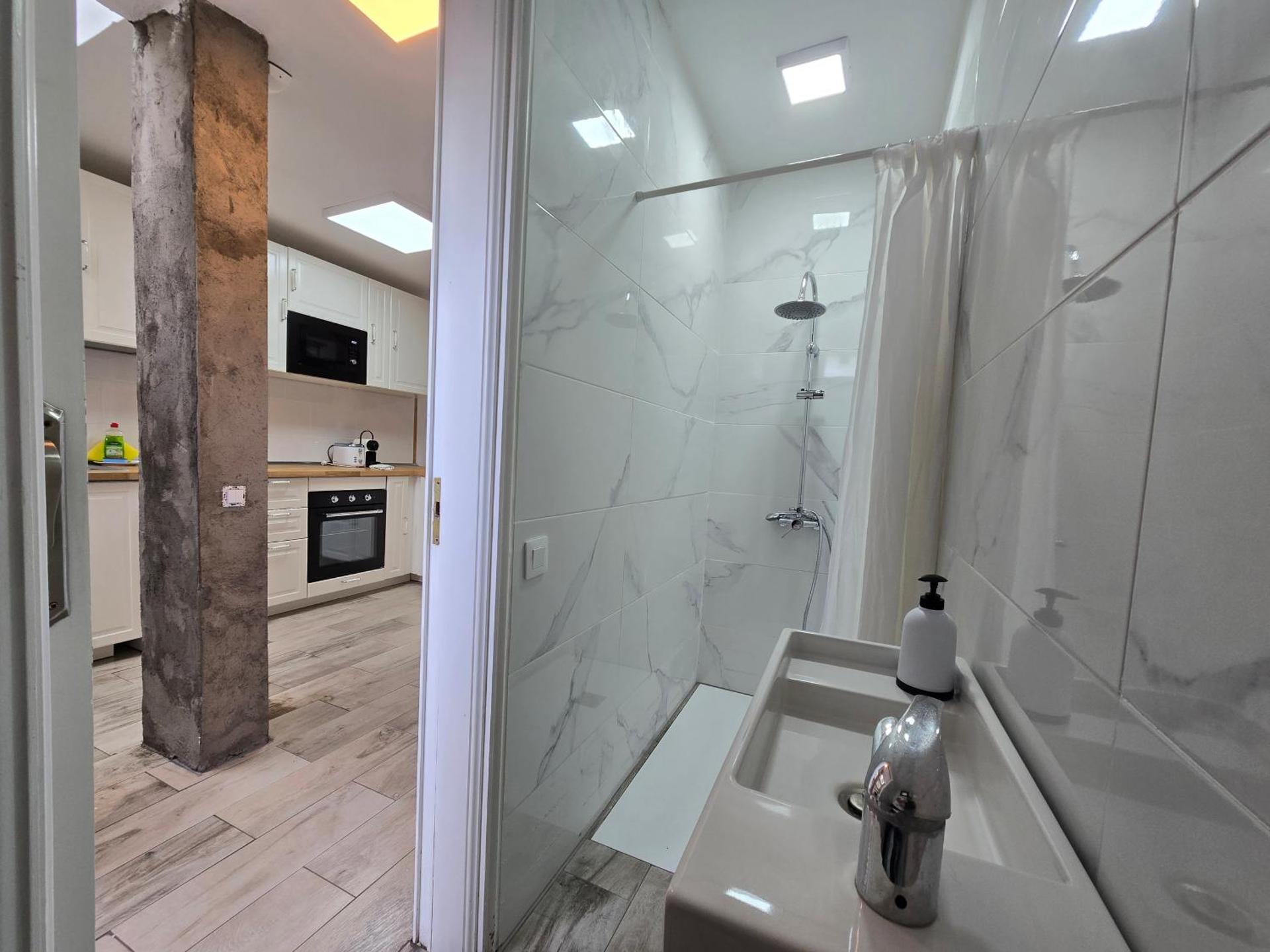 VV Duplex Isla Bonita "by henrypole home"