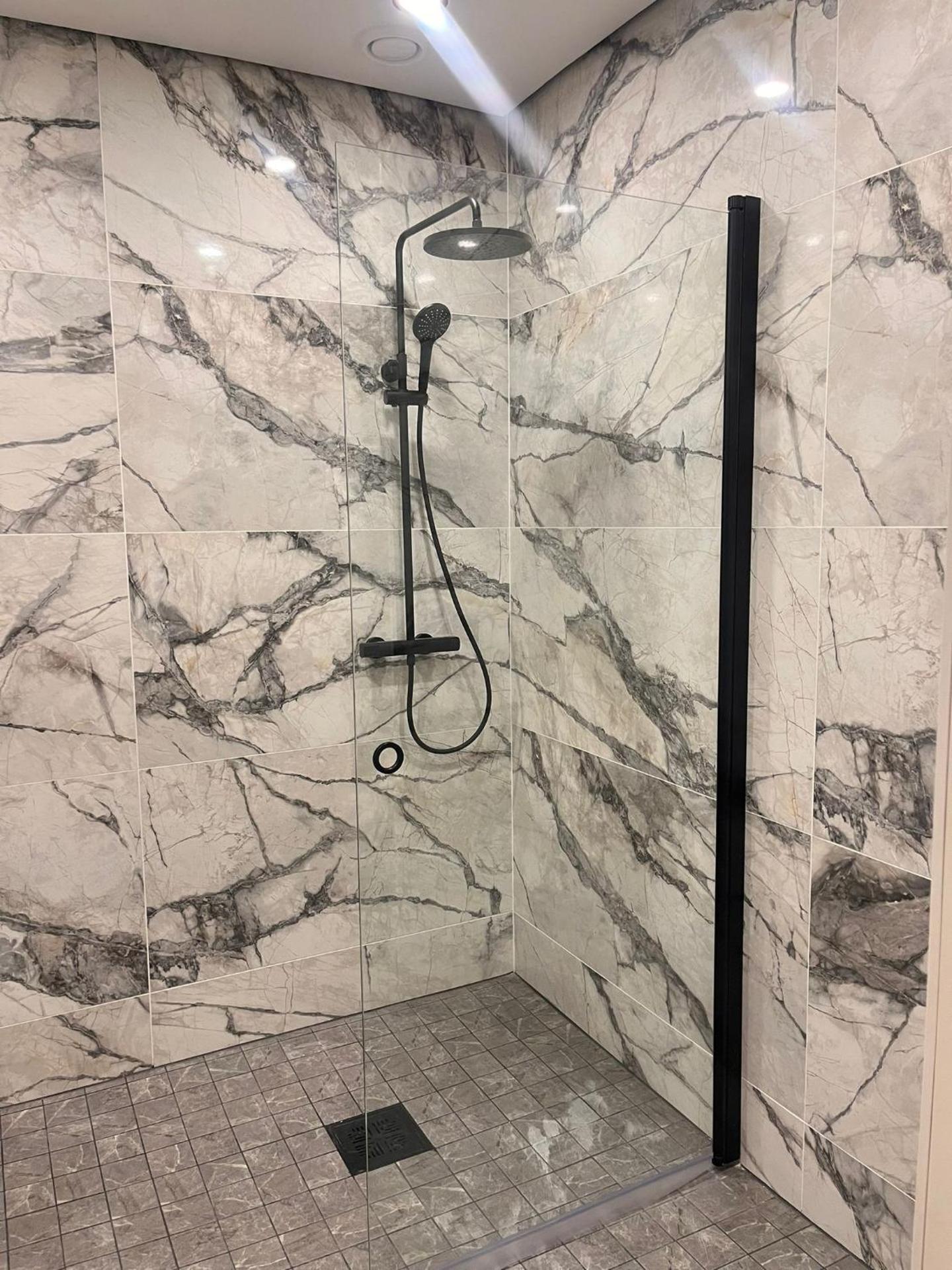 Arctic Glow Apartment 3