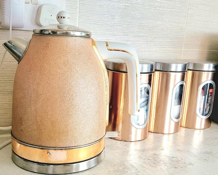 Homely 3 bedroom house in Farnworth, Bolton