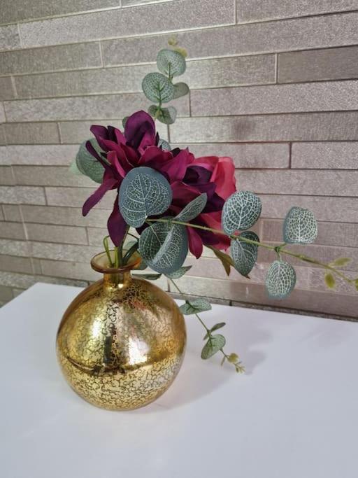 Homely 3 bedroom house in Farnworth, Bolton