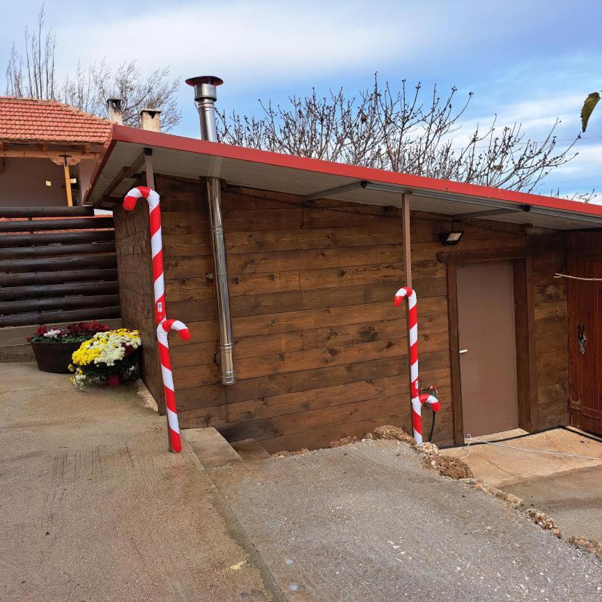 Ξενώνας Νικόλ