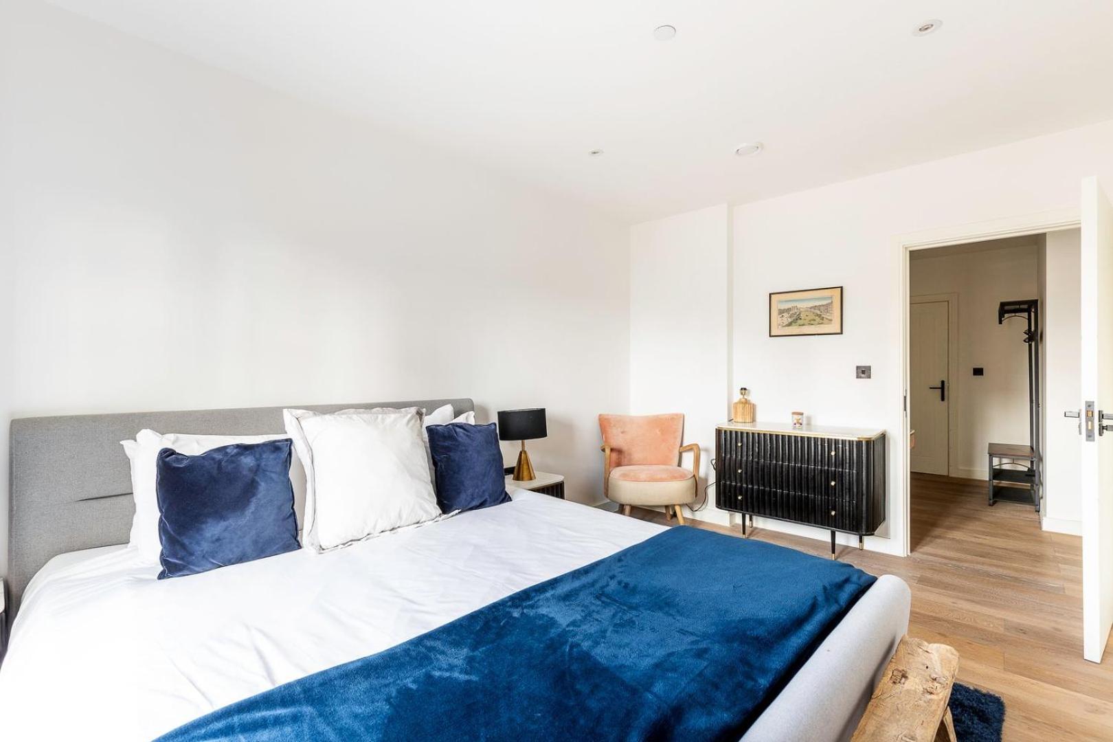 City View Spacious 2 bedroom Penthouse