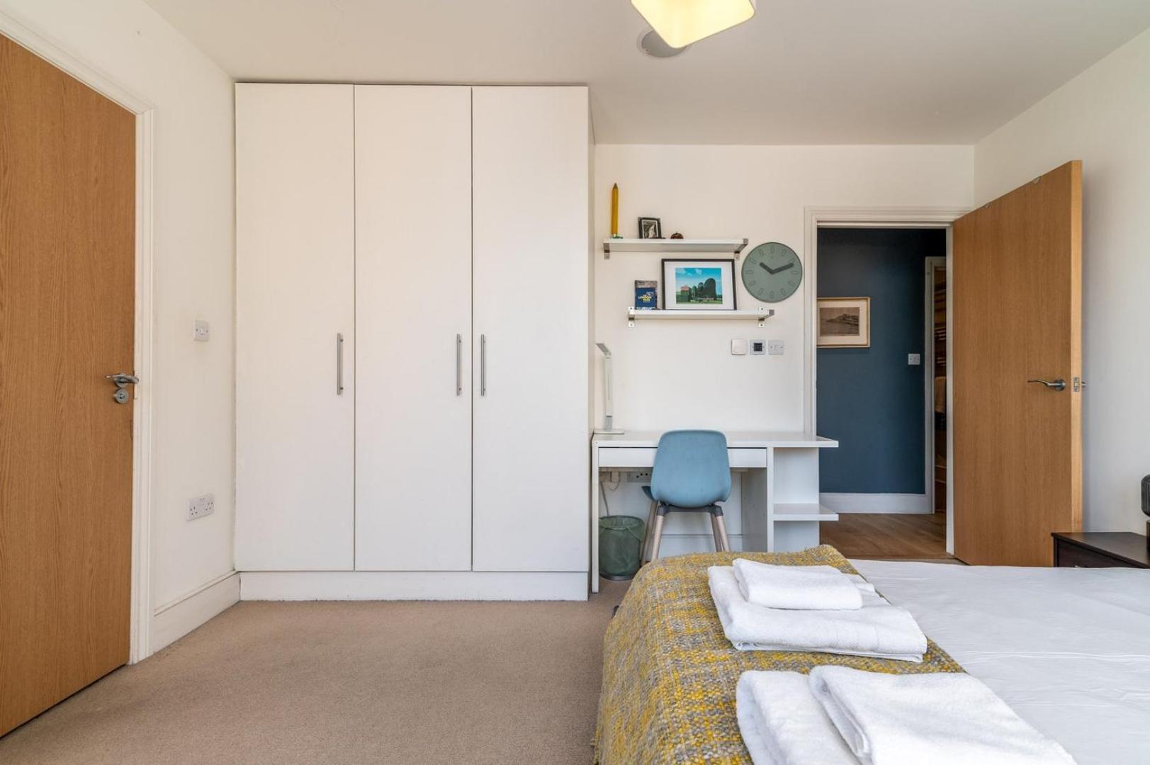 Bright & Spacious Battersea Flat