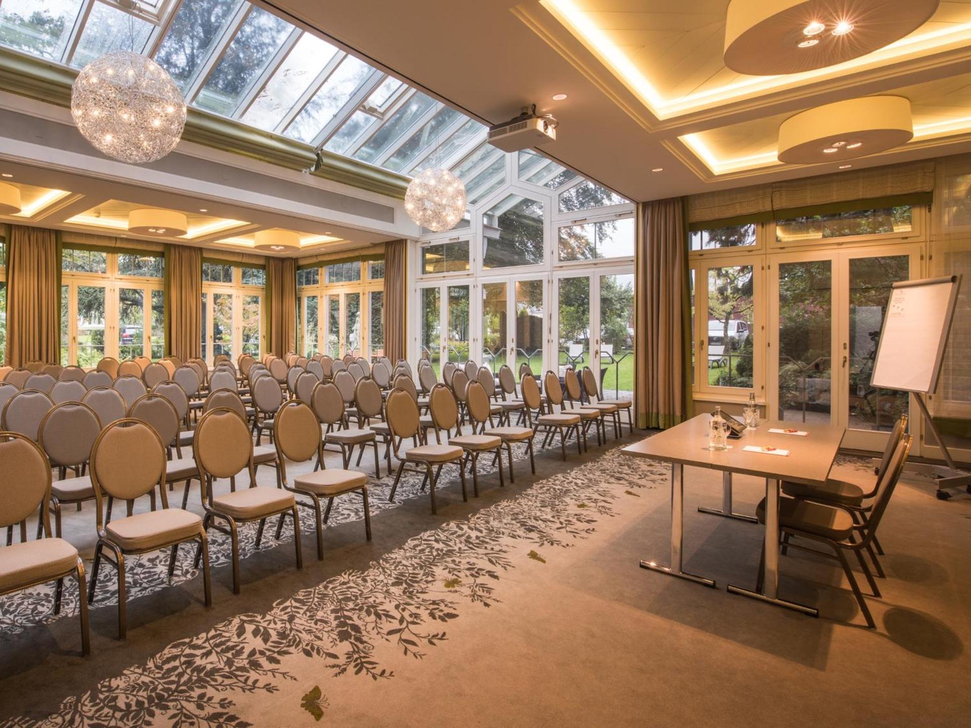 Meeting/conference room