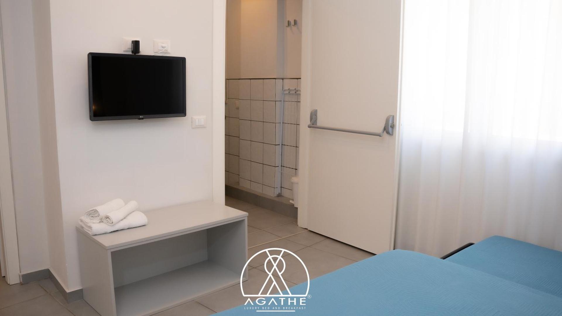 Triple Room with Private Bathroom