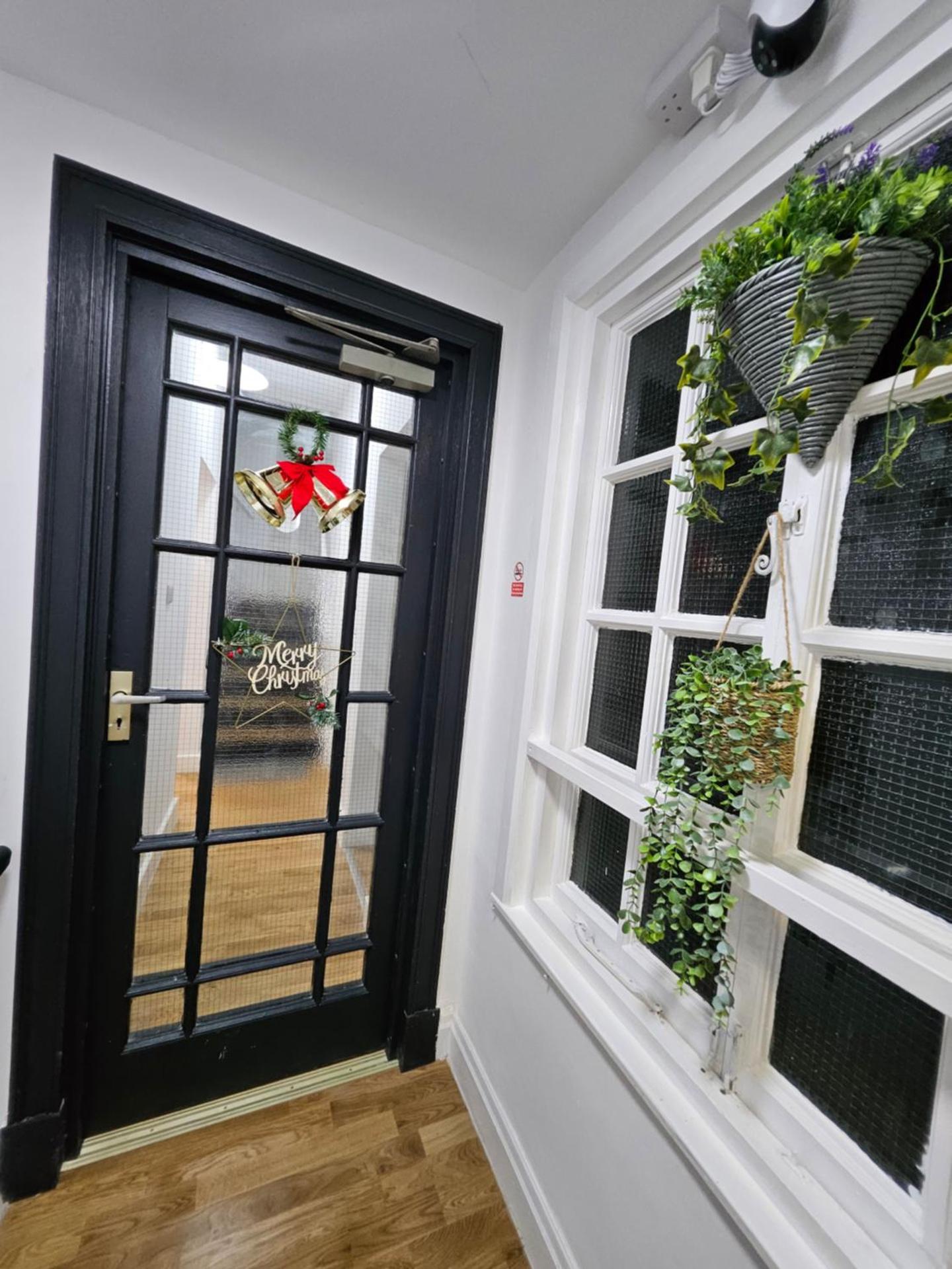 Central Chambers Suites - Suite 5