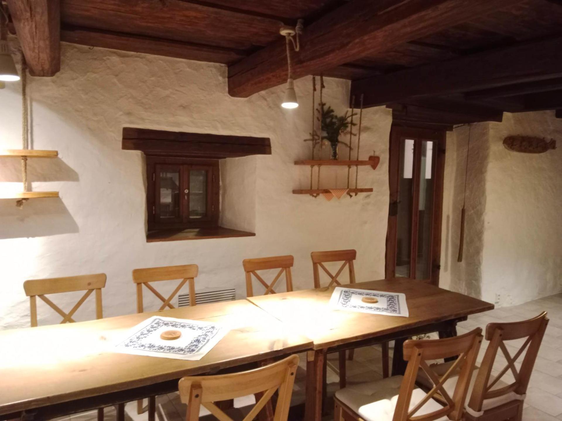 Chaloupka u Mostu sv Jana v centru Vodňan