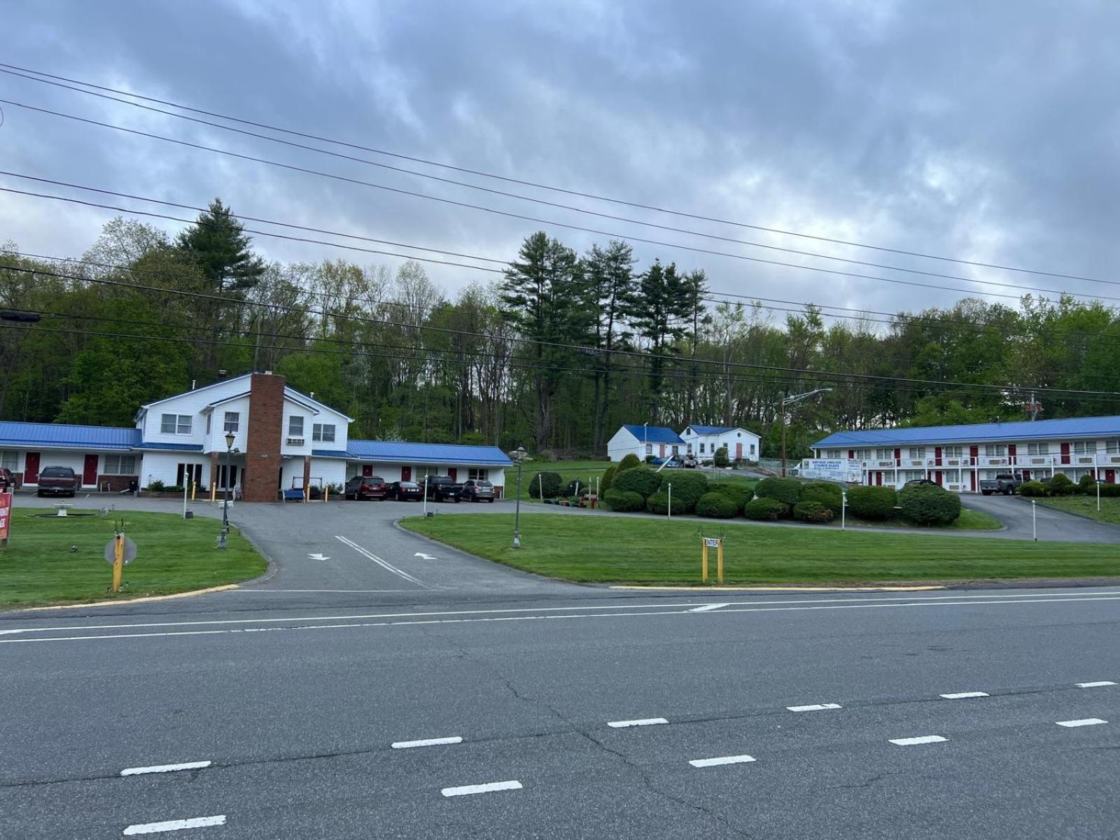 Economy Lodge 682 Main St Sturbridge