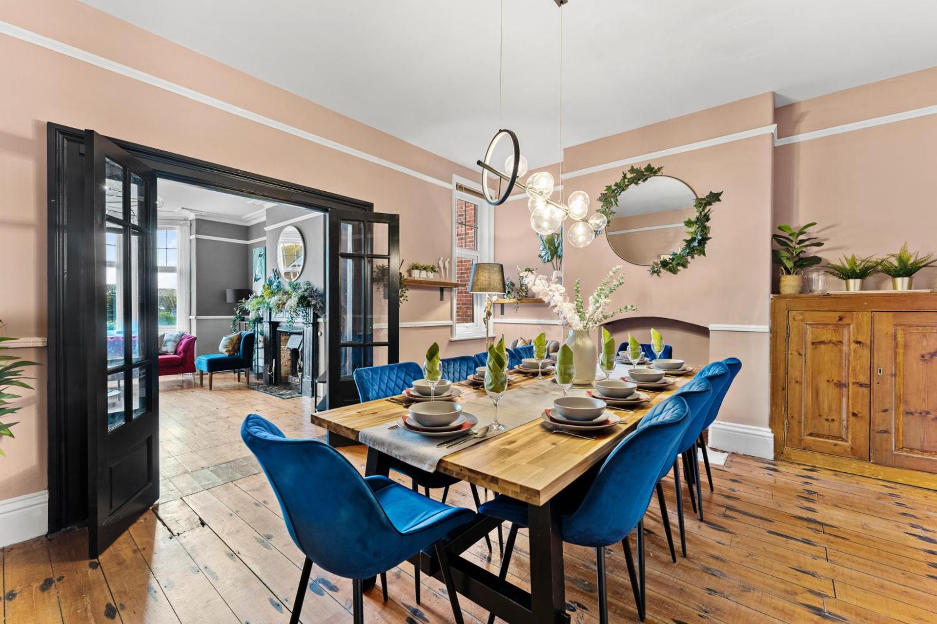 The Artist Abode in The Bay - Hot-Tub - Pets