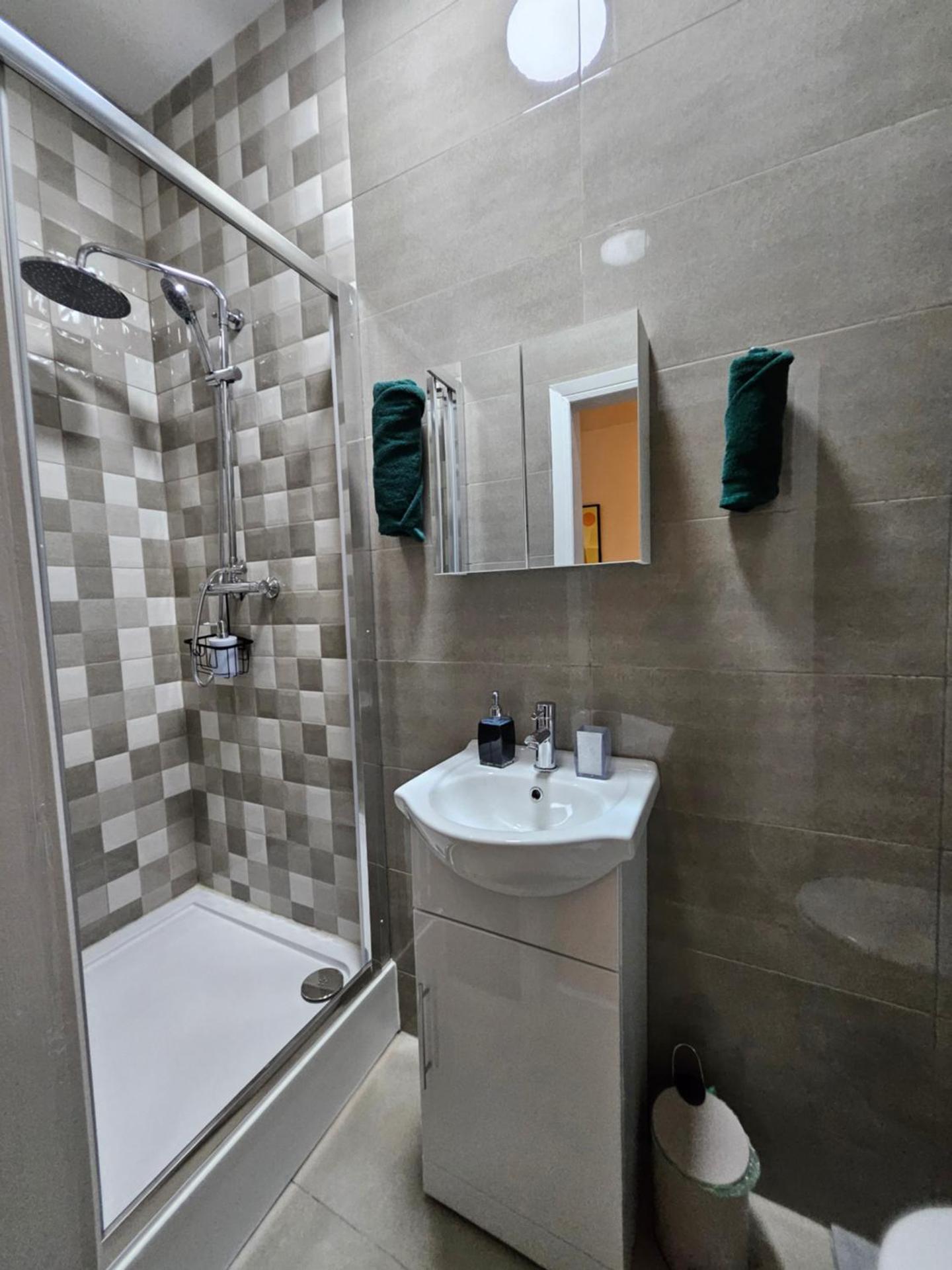 Central Chambers Suites - Suite 1