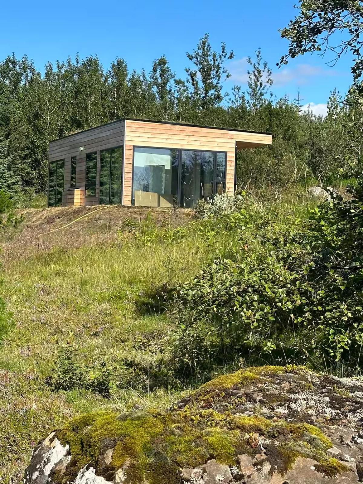 The Glass house - Northern lights hideout