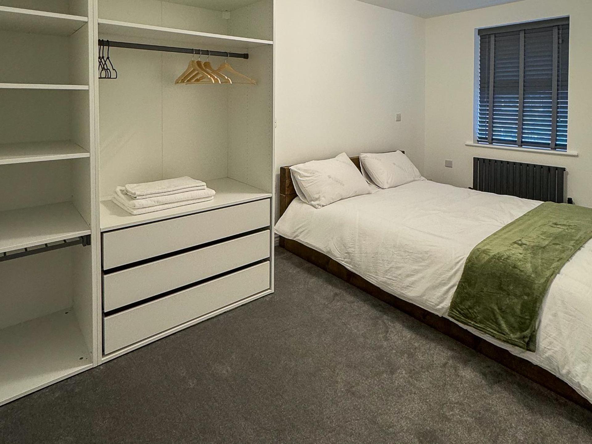 Lux House, Jennett's Park