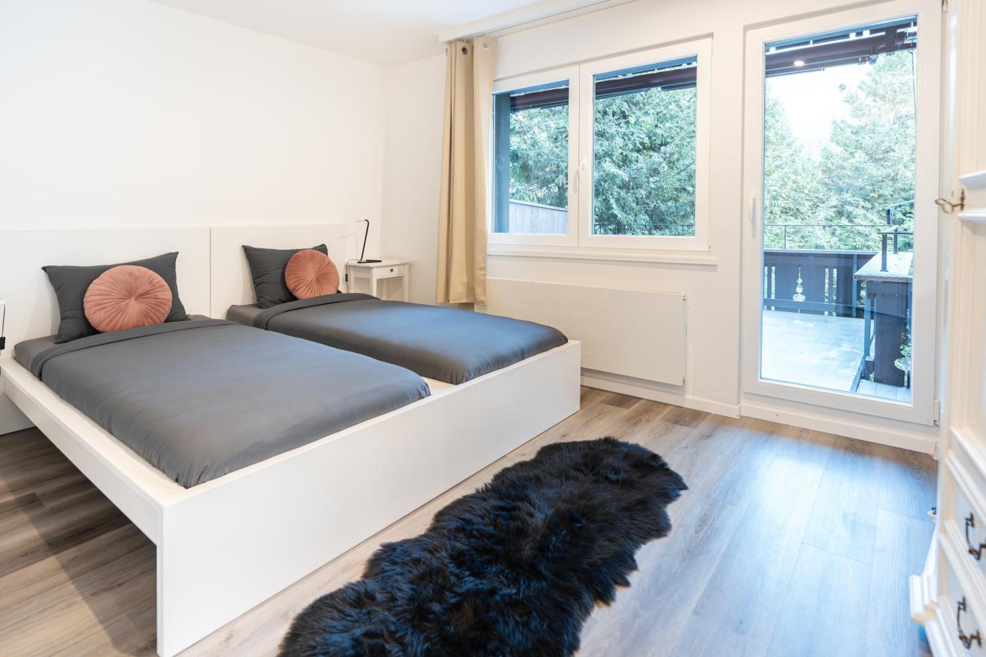 Modern designed, luxury mountain view Apartment