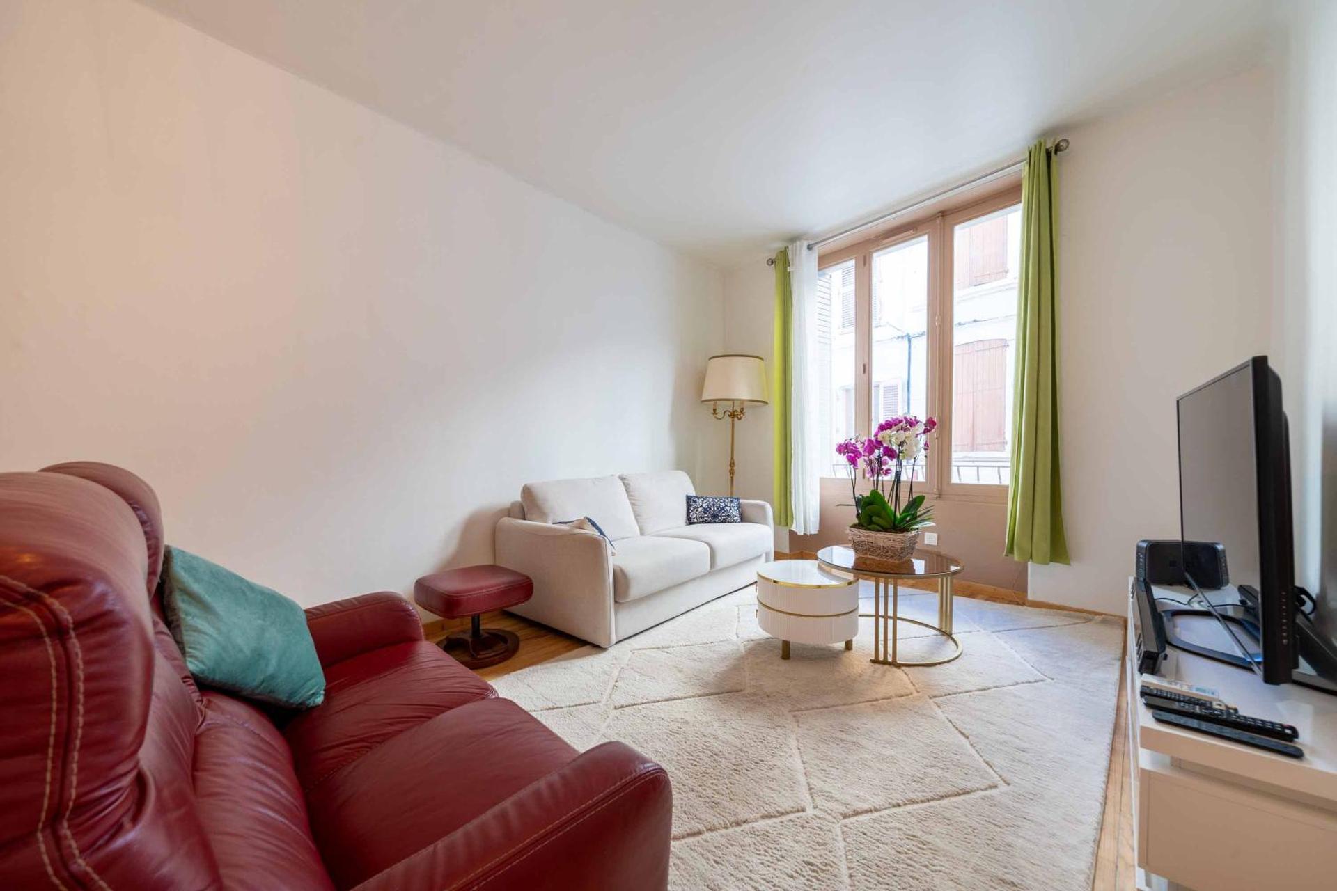 Communal lounge/ TV room