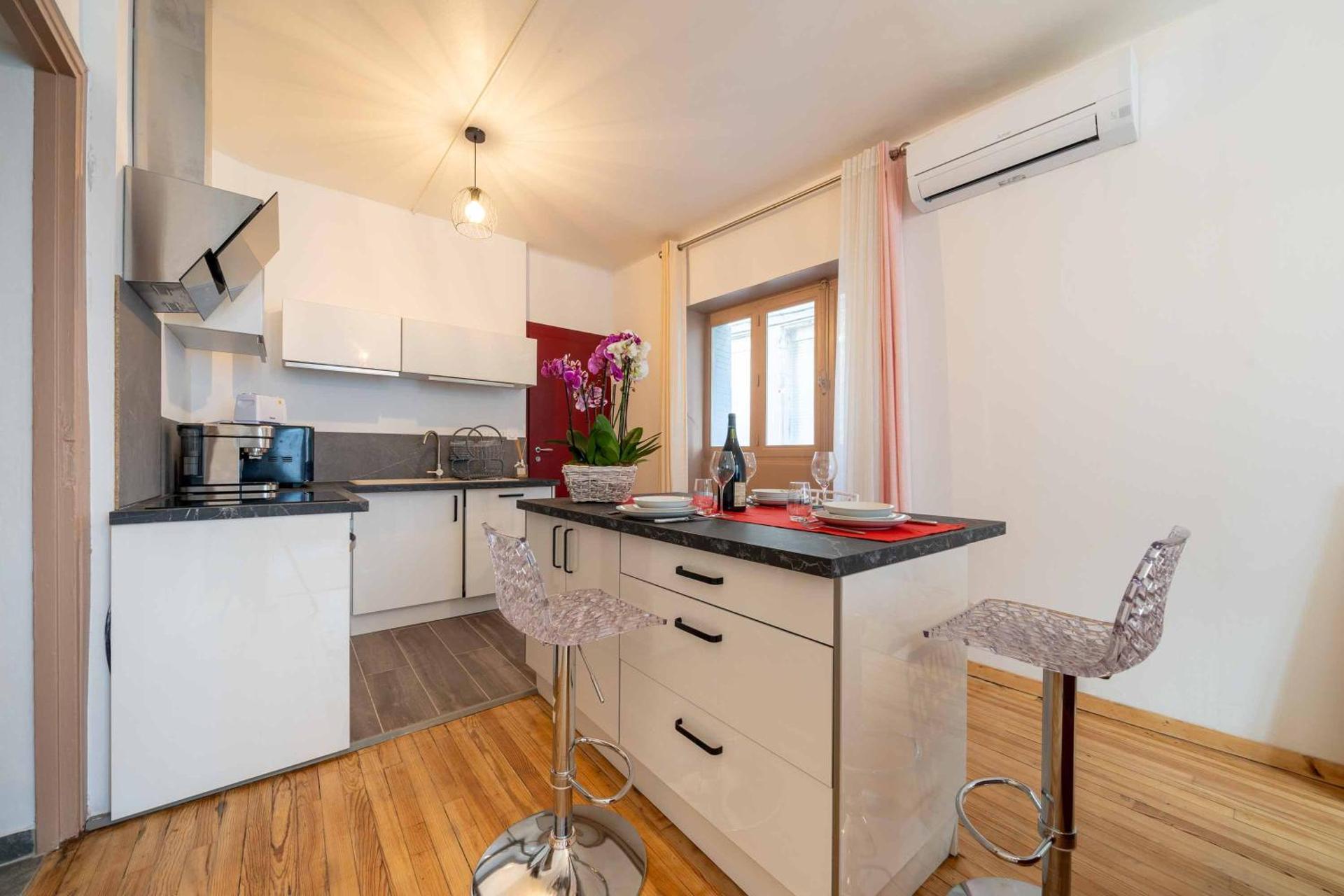 Kitchen or kitchenette