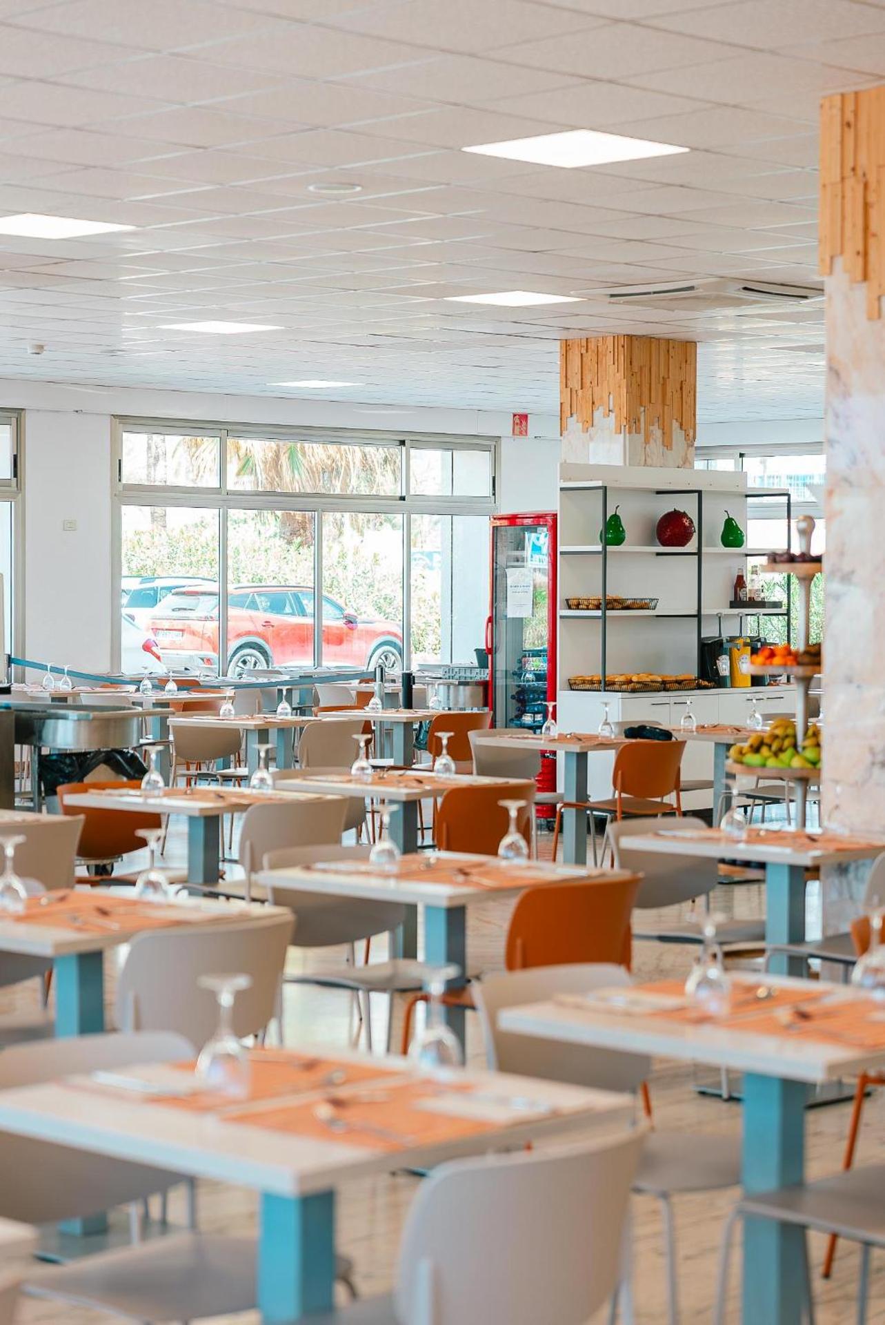 Meeting/conference room