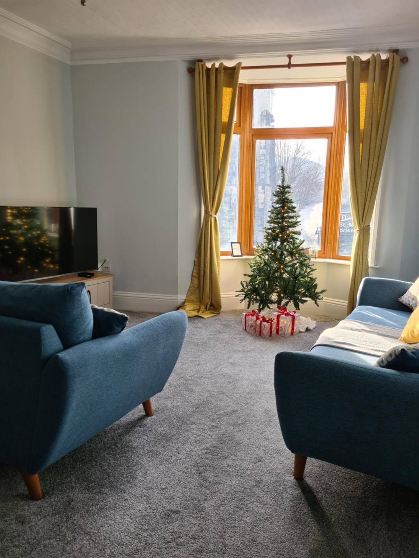 Spacious Mytholmroyd Apartment with River Views