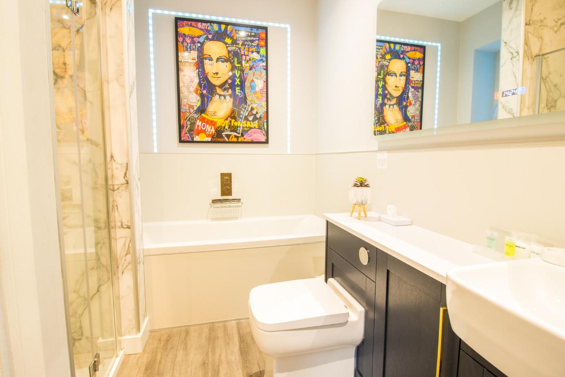 Luxury Woodlands Lodge With Hottub Courtyard