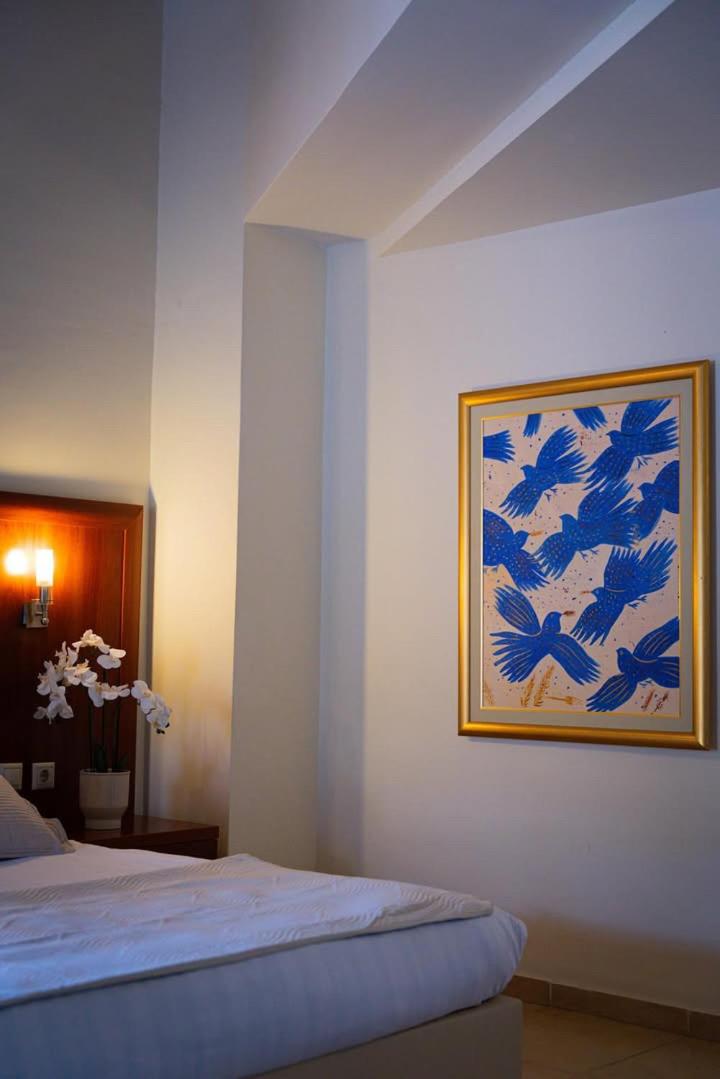 PARNIS PALACE Hotel Suites