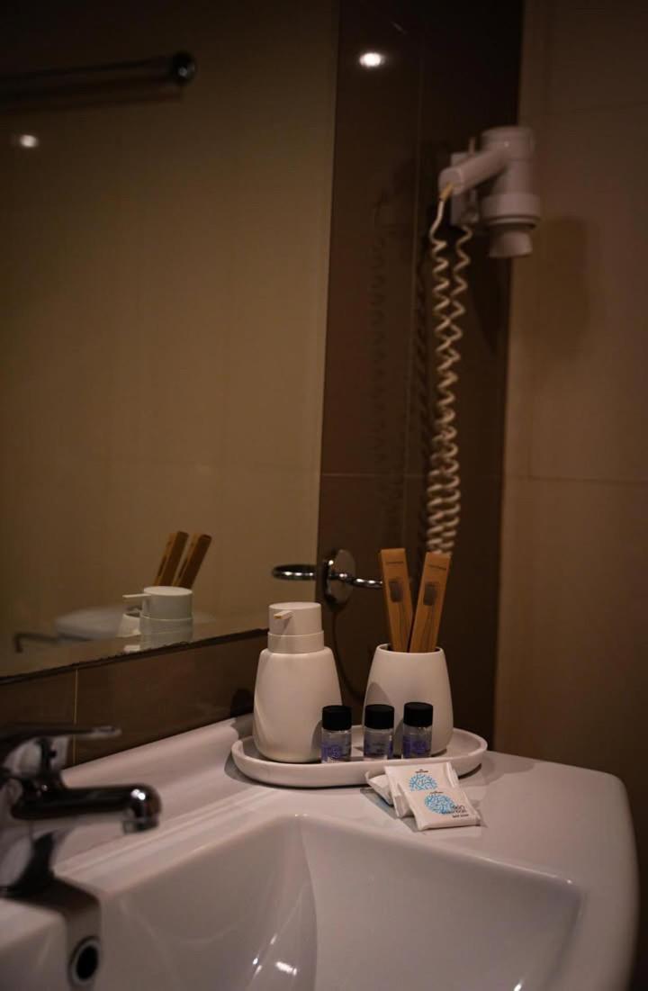 PARNIS PALACE Hotel Suites