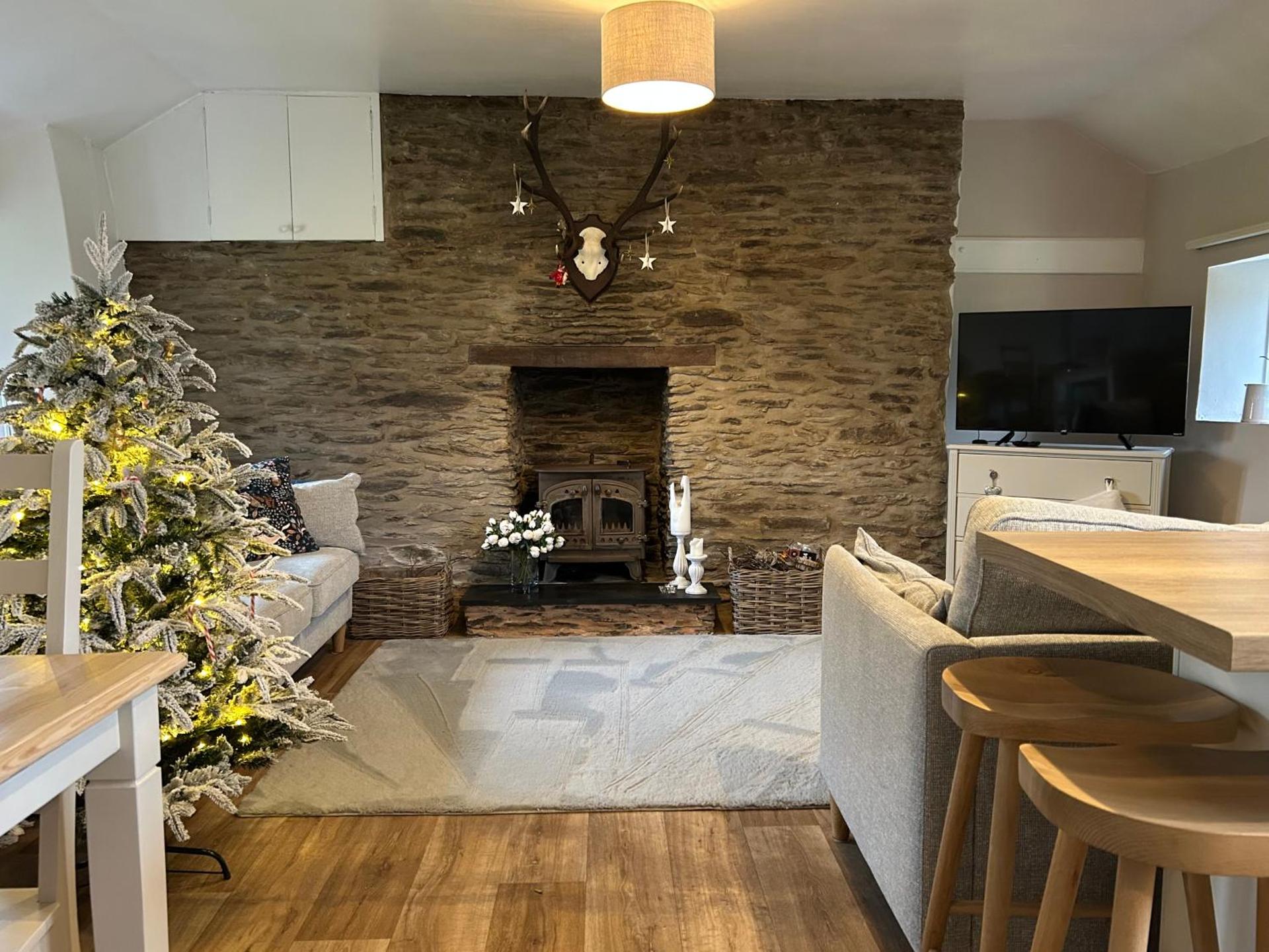 Winstitchen Cottage situated near the River Barle