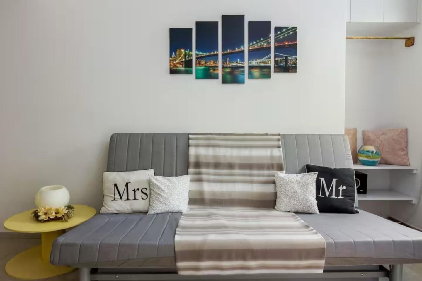 Dreamy Cove, Artistic Hideaway near Floisvos 1BD