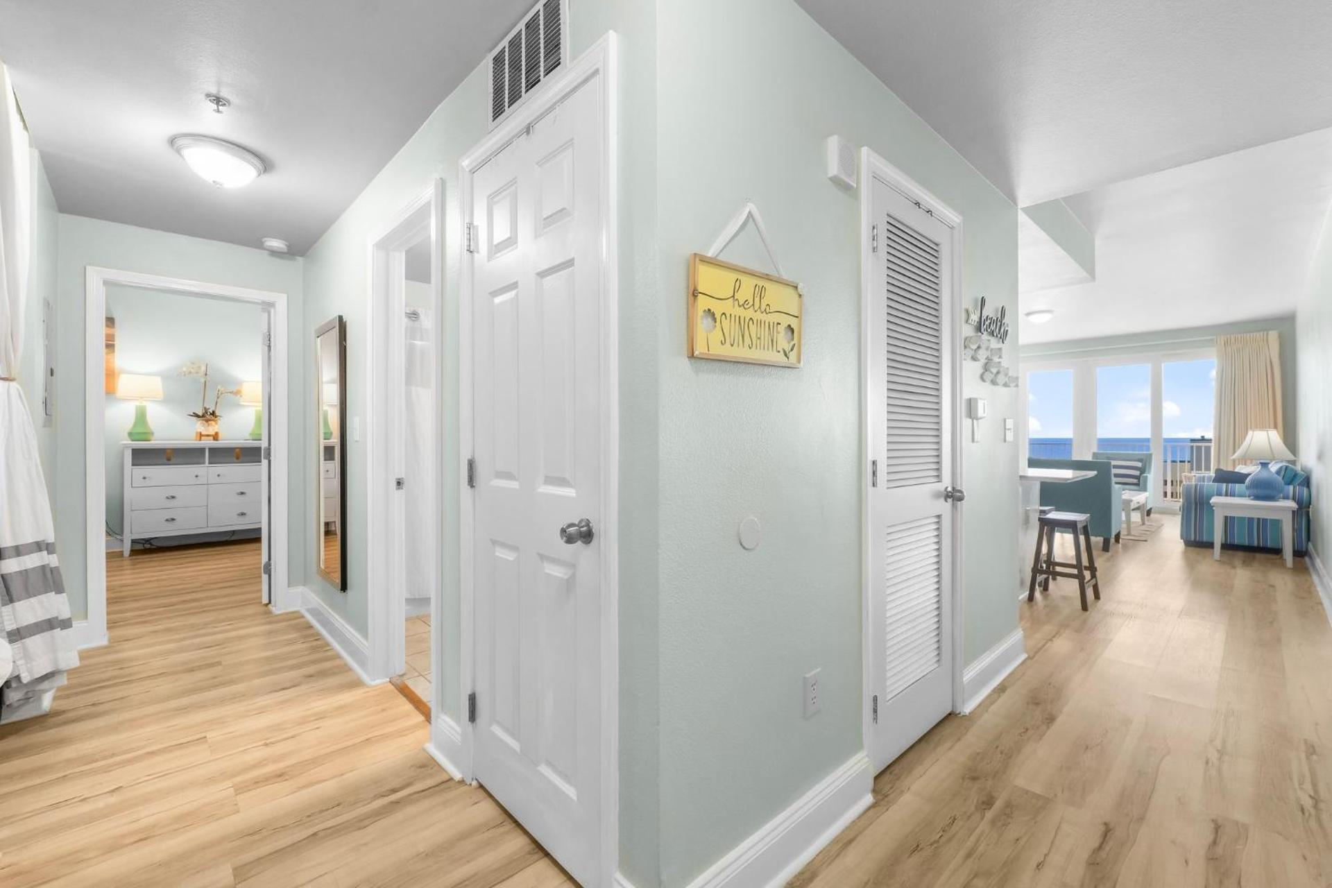 Beach & Ocean Views! Steps to Beach & Dining, Sleeps 9! Dolce Vita Getaways PCB